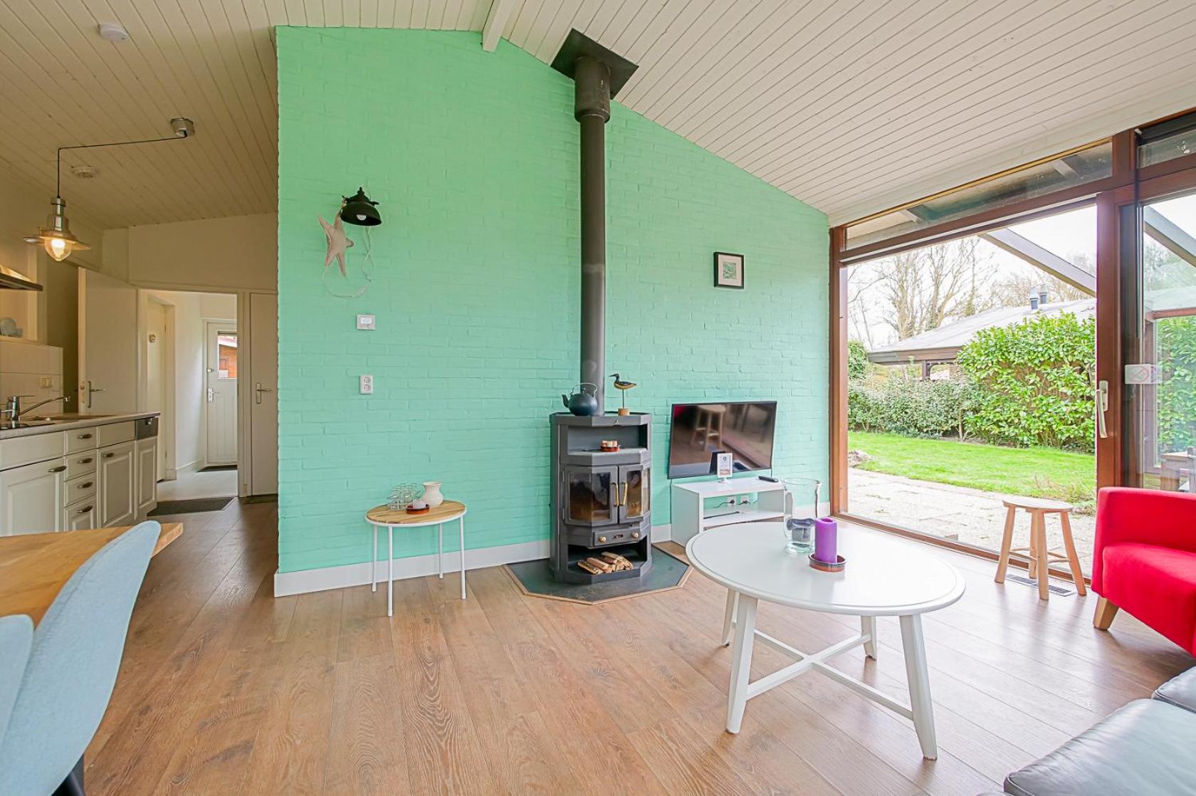 Three-Bedroom House photo 2