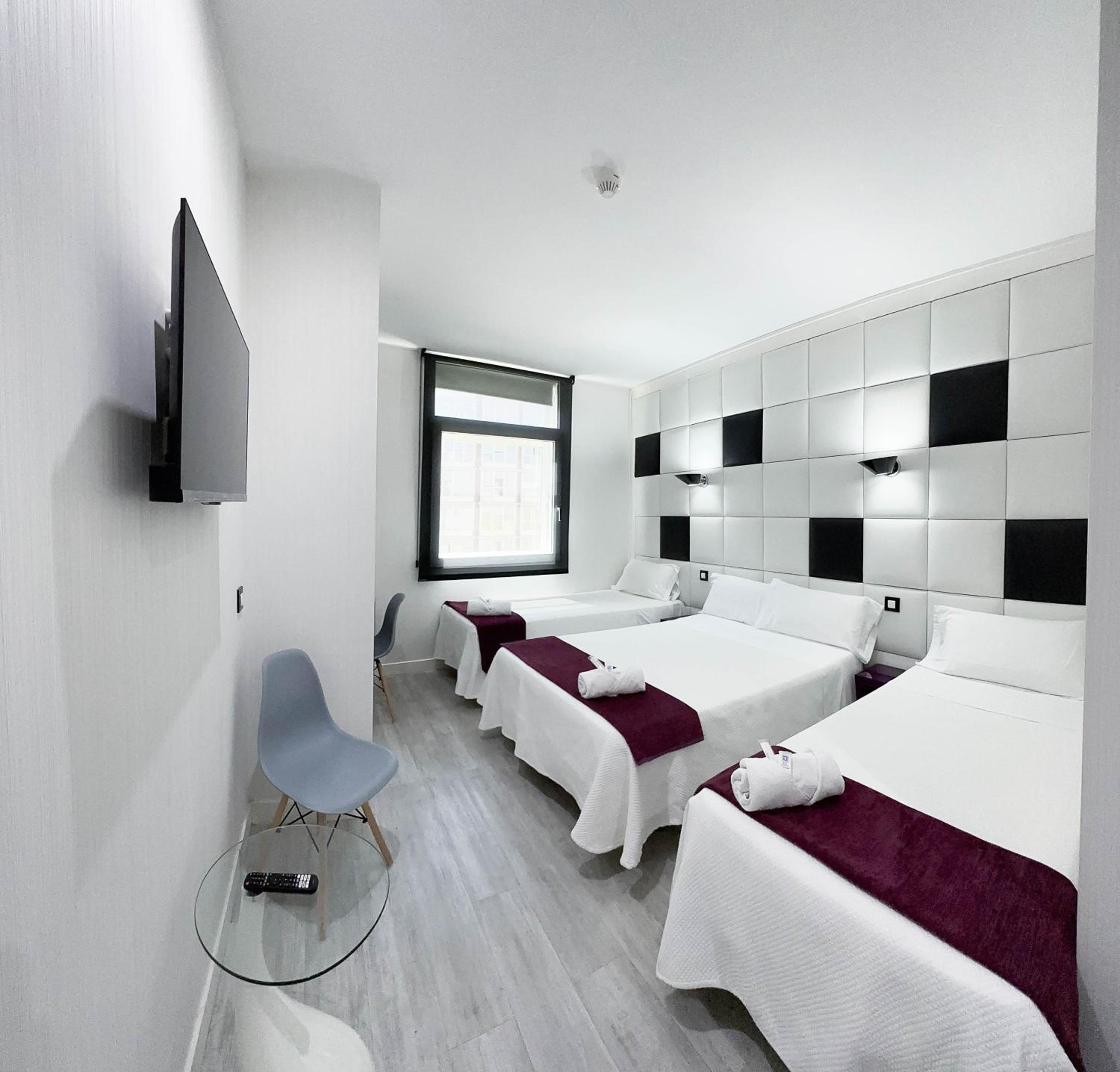 Standard Triple Room - Photo 1