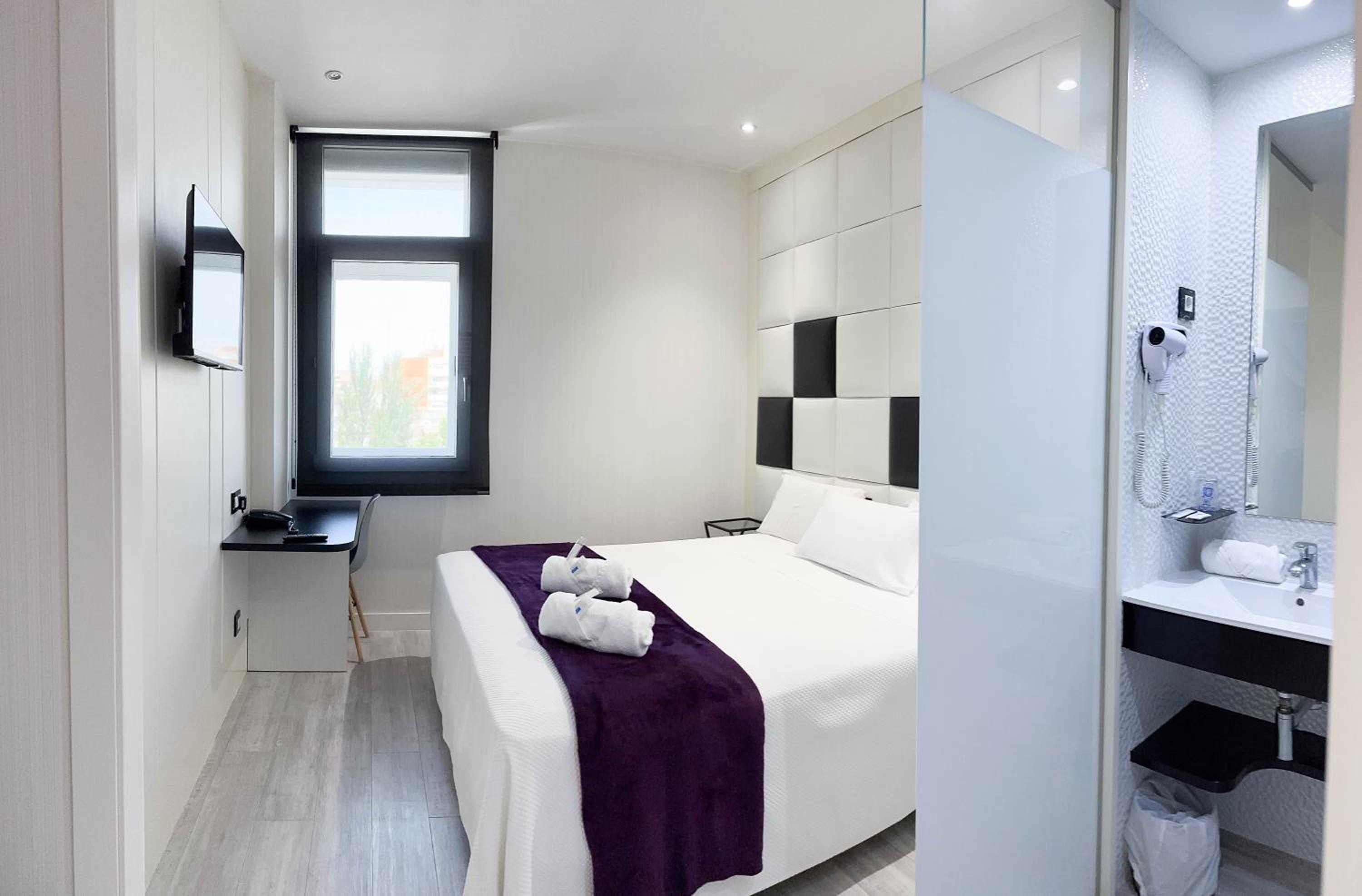 King Double Room - Photo 3