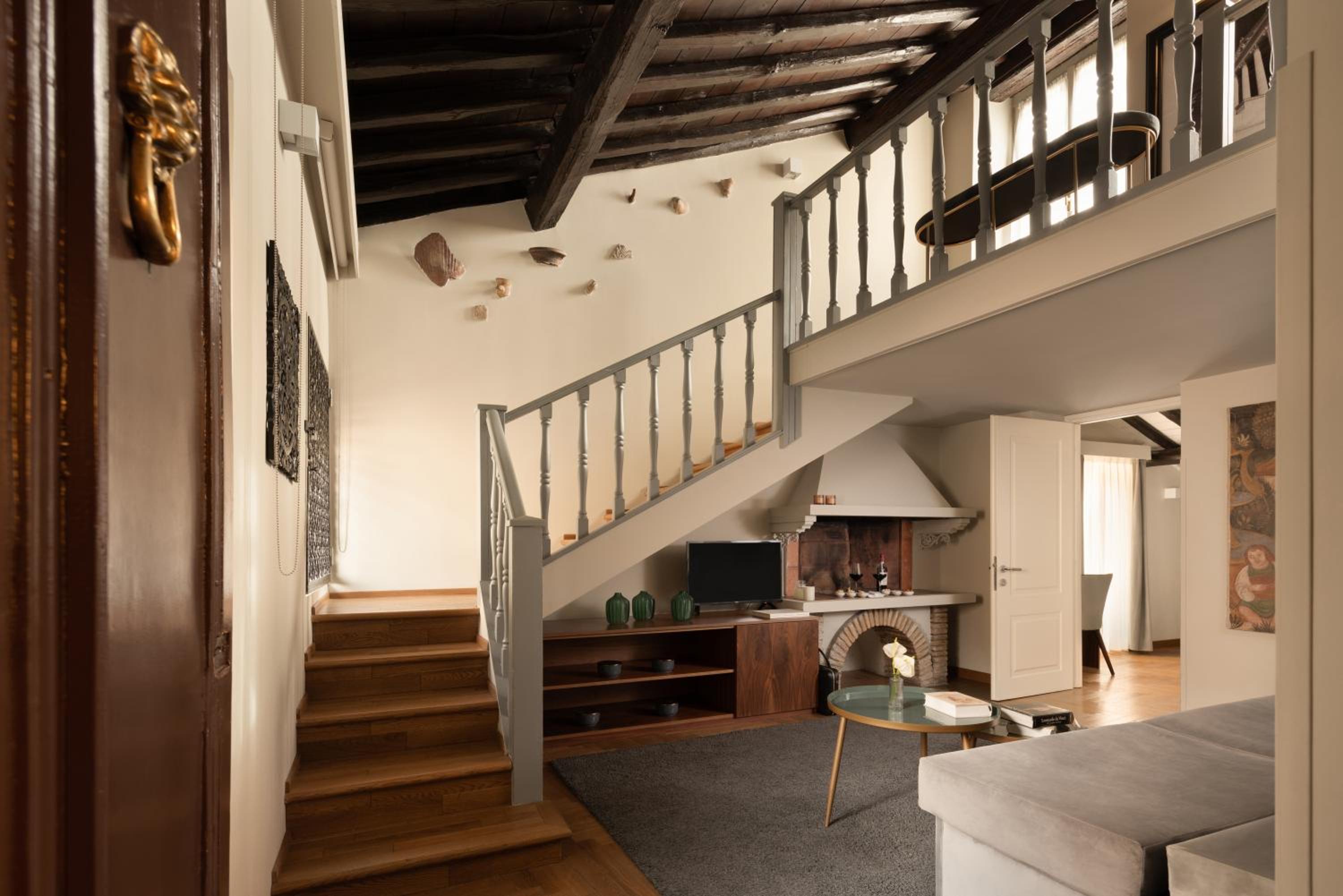 King Suite with Balcony Separate Building