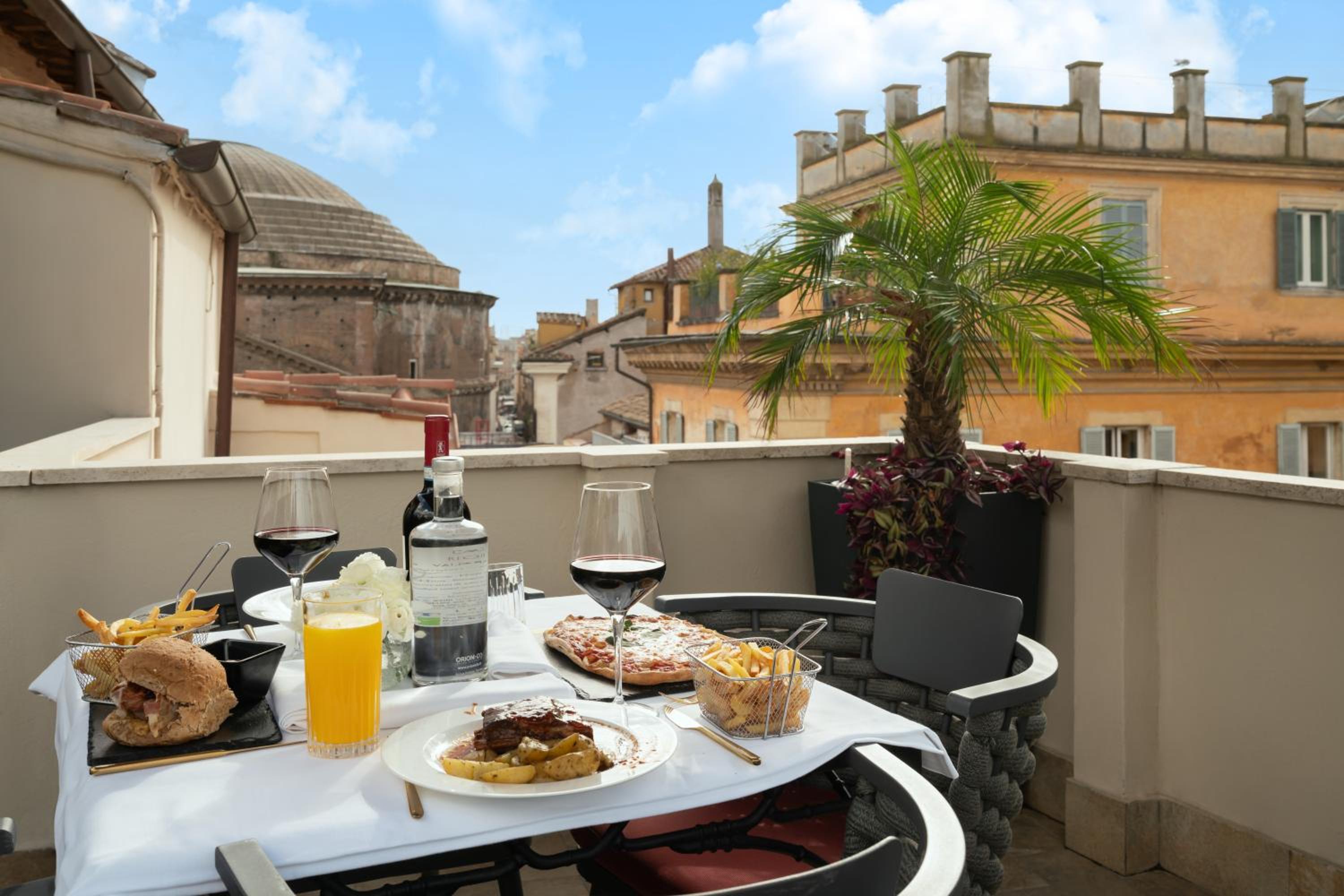 King Suite with Balcony Separate Building