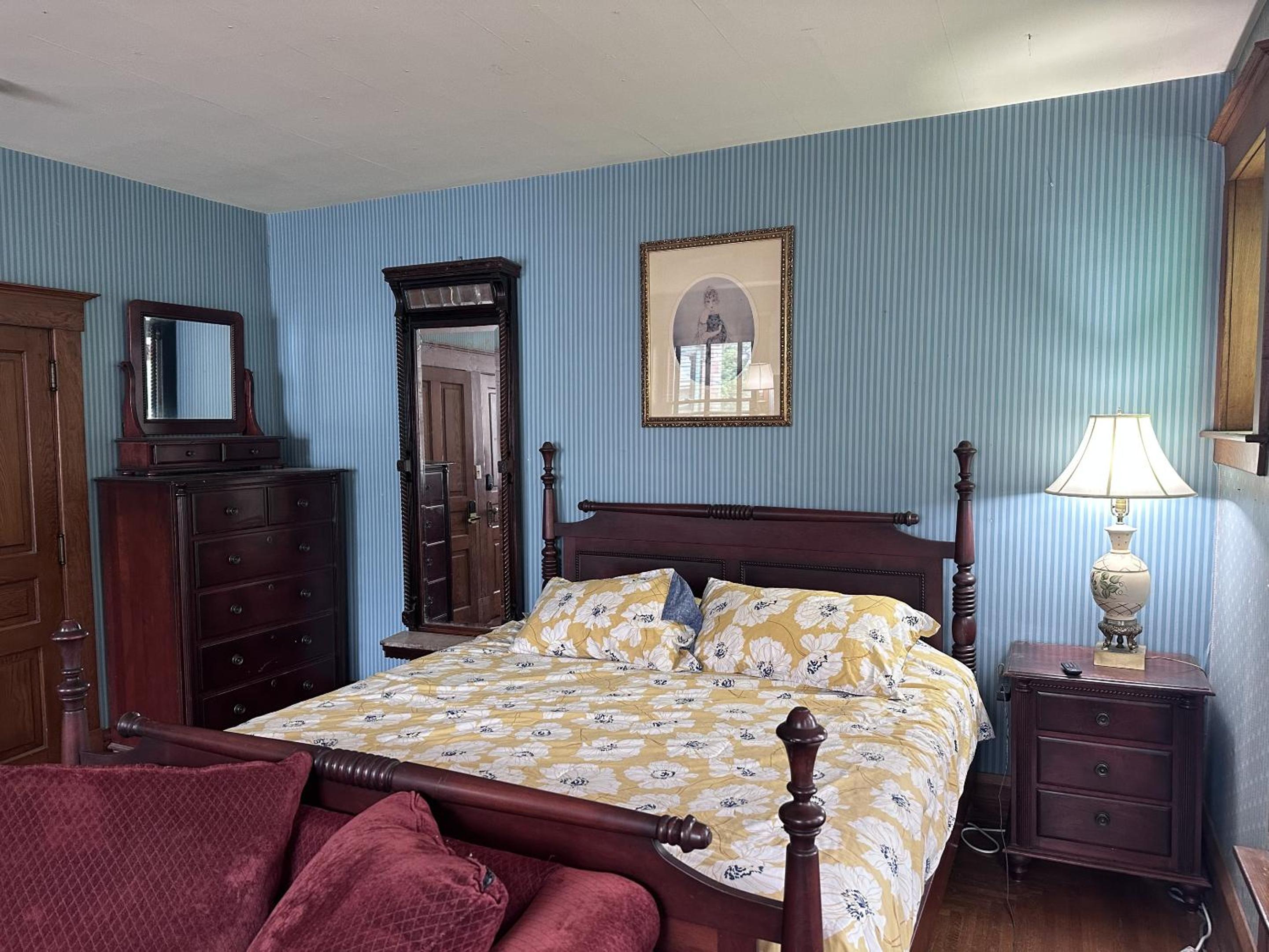 King Room