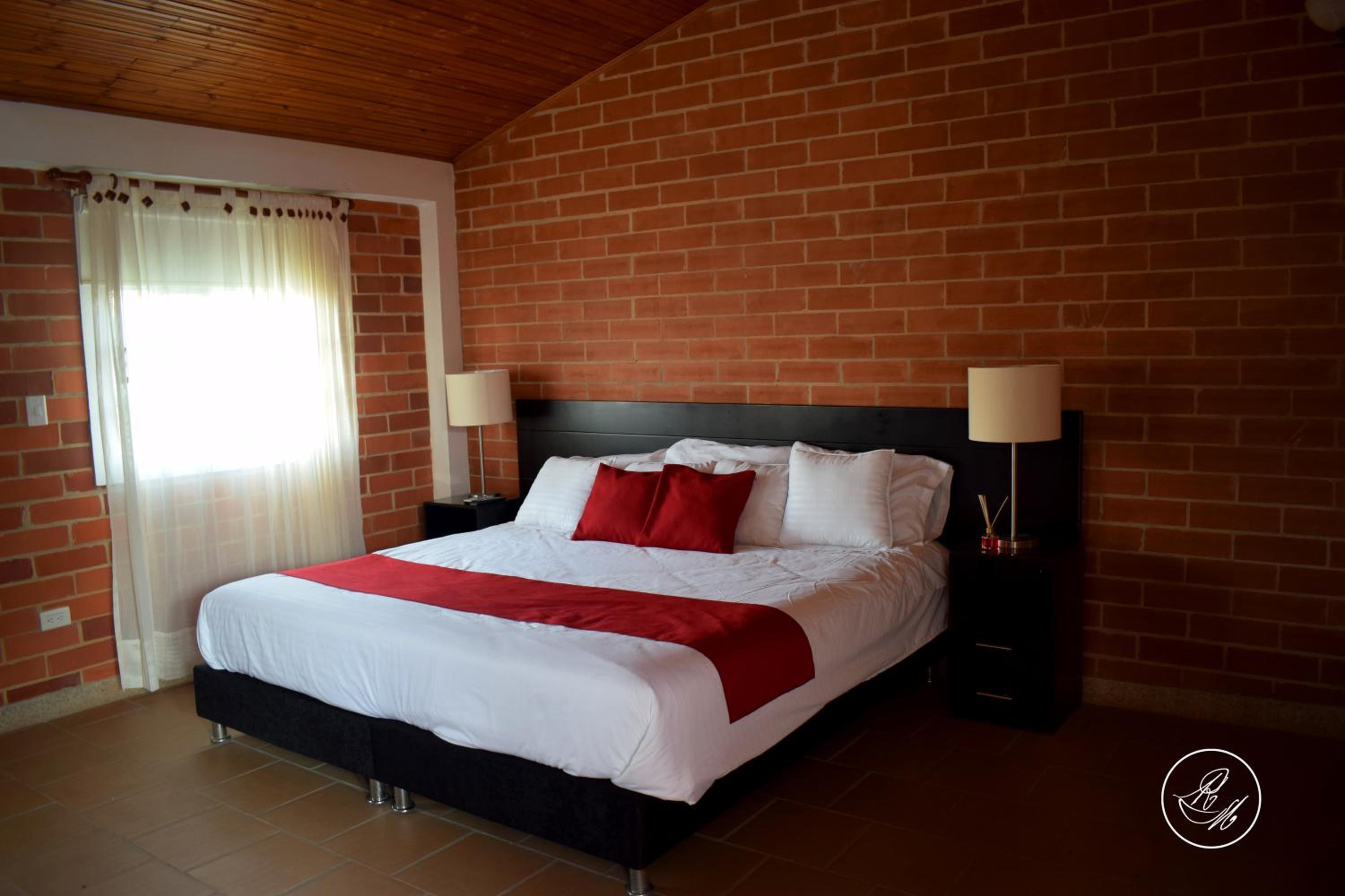 Deluxe Double Room With Bath photo 1