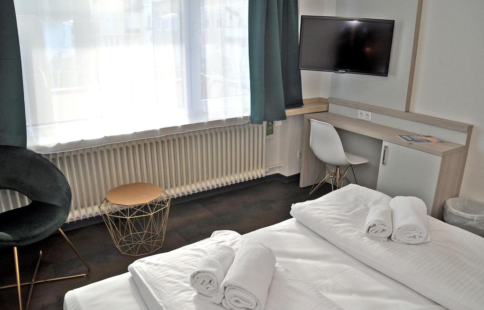 Large Double Room photo 1