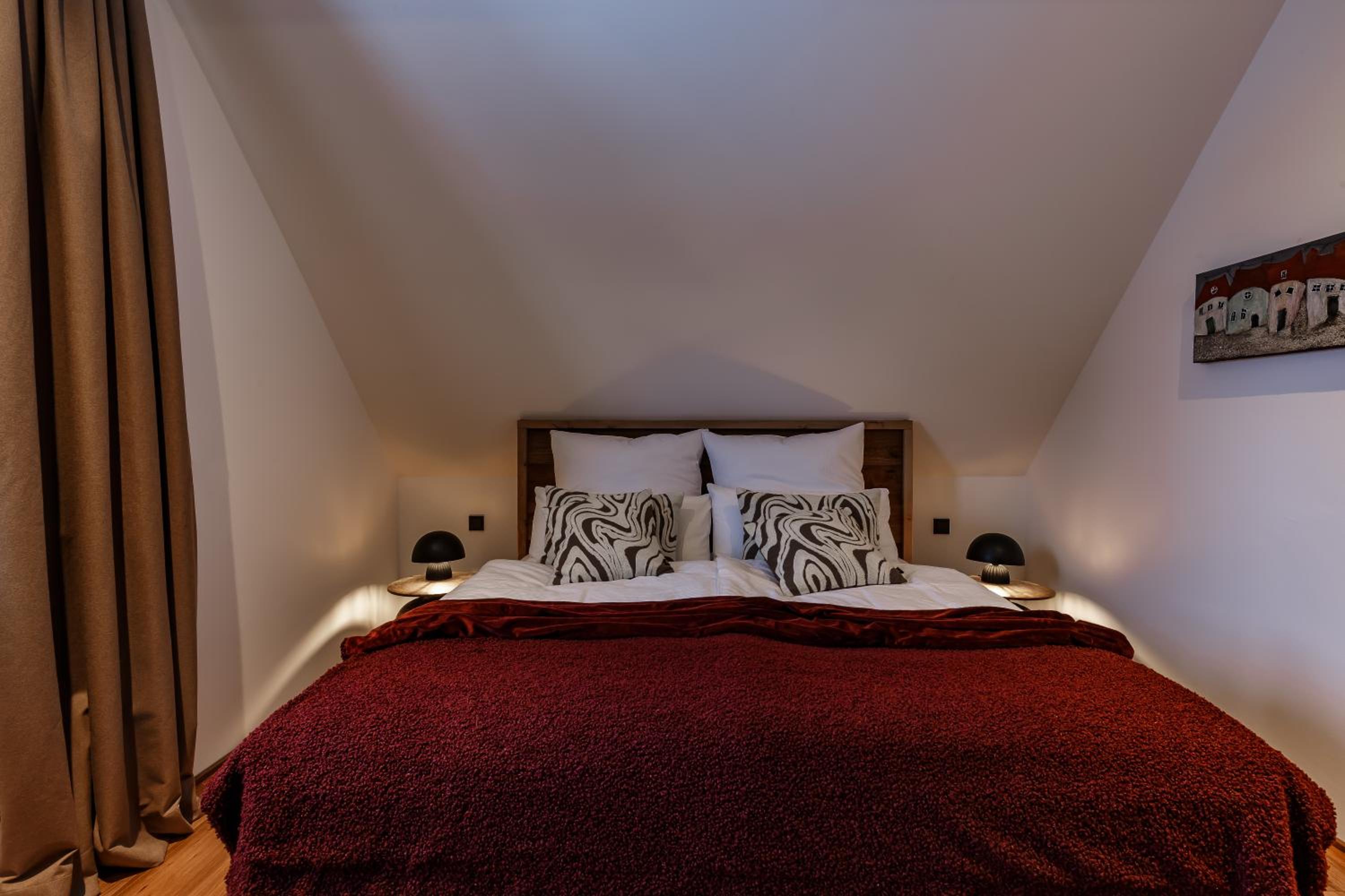 Three-Bedroom House photo 3