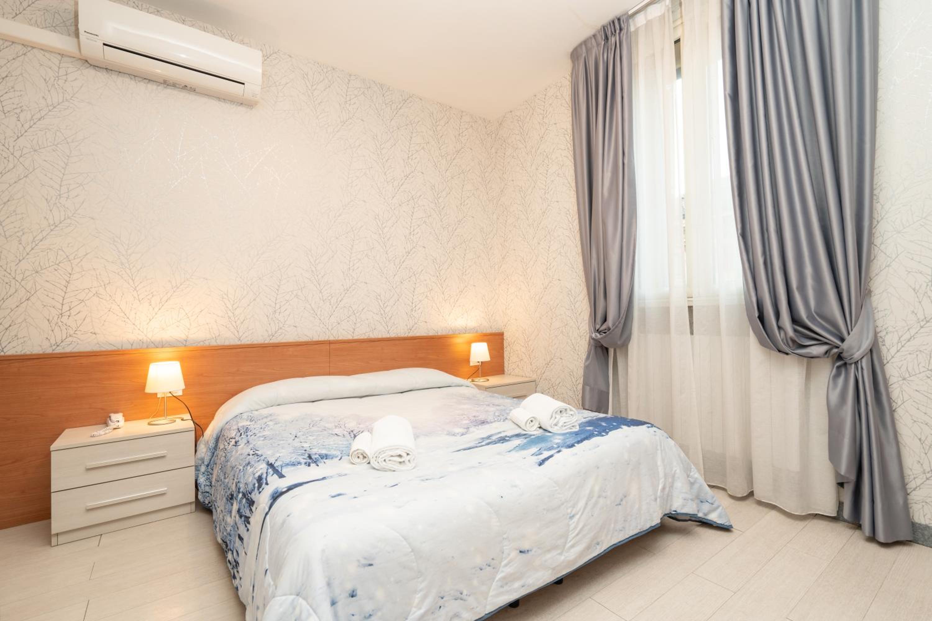 Double or Twin Room - Photo 6