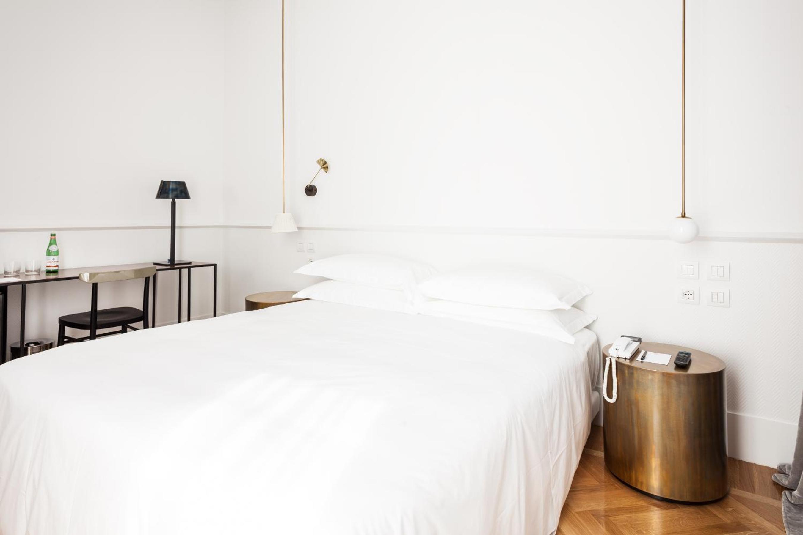 Standard Double or Twin Room photo 1