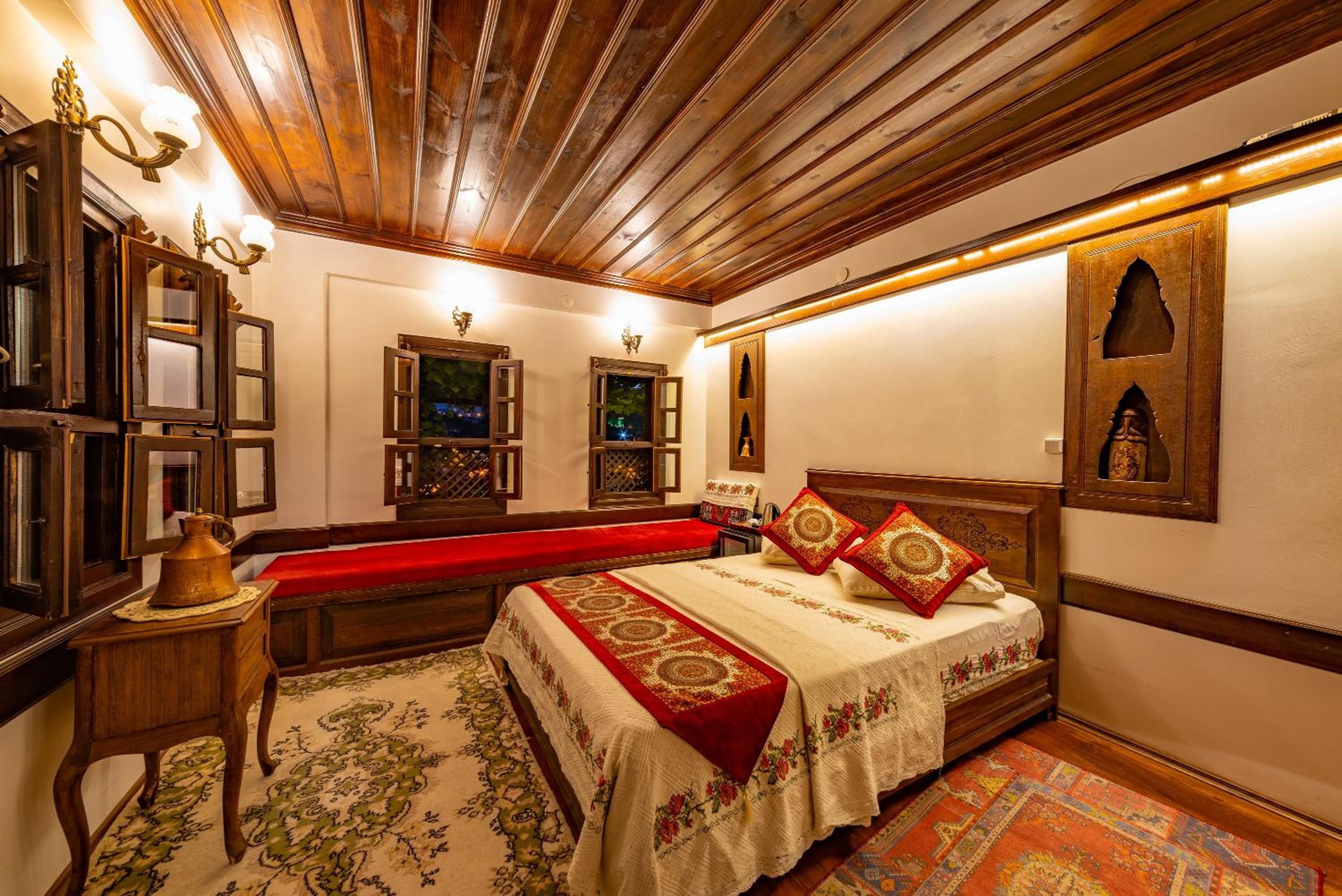 Double or Twin Room with City View photo 1