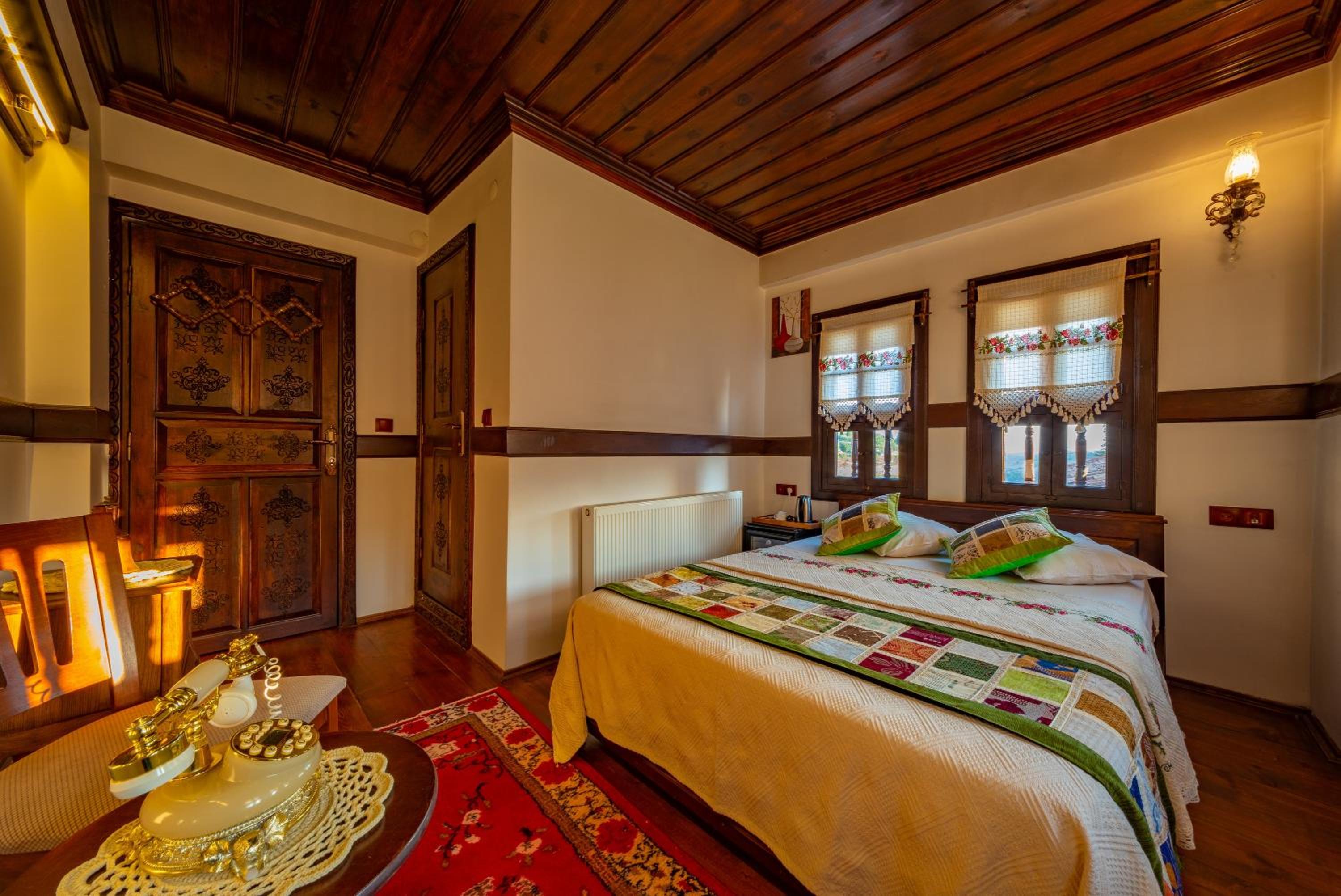 Double or Twin Room with City View photo 3