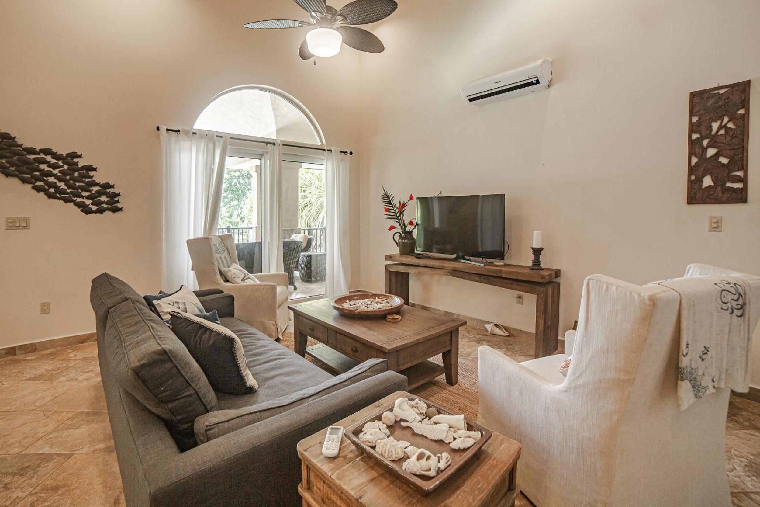 Villa - Beach Front photo 2