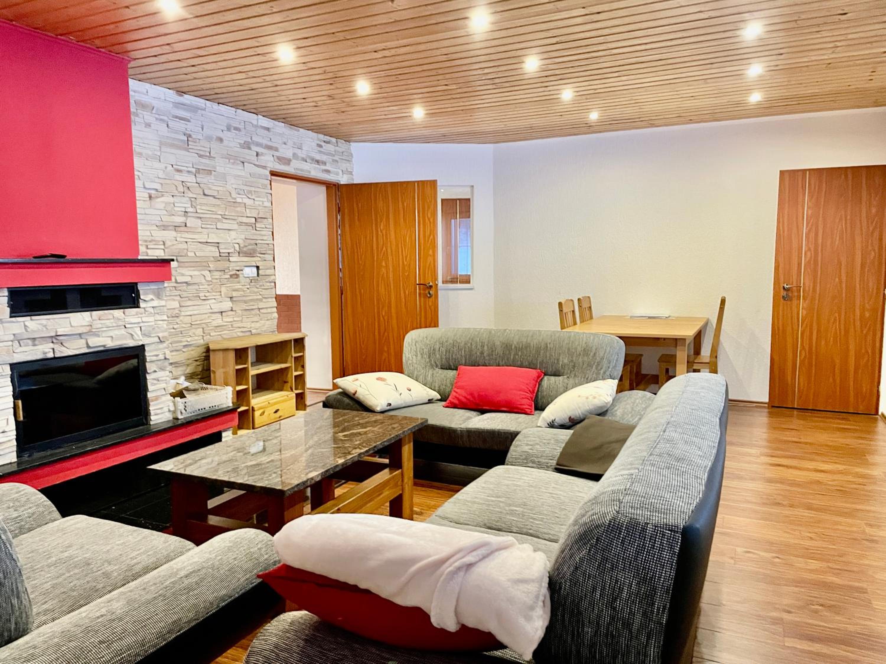 Maisonette photo 2