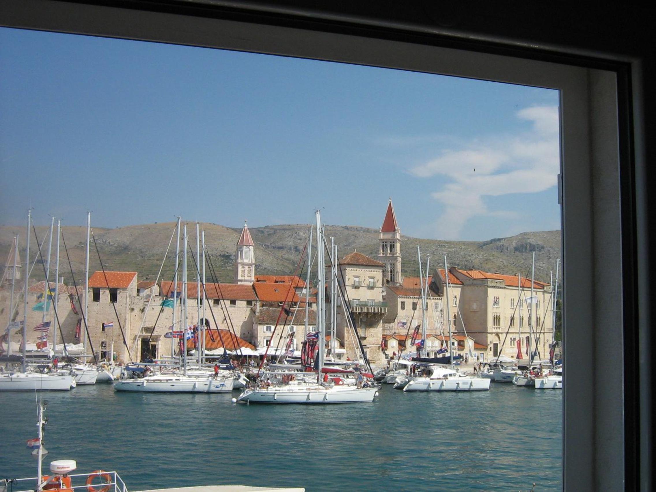 Double Room with City View - Photo 14