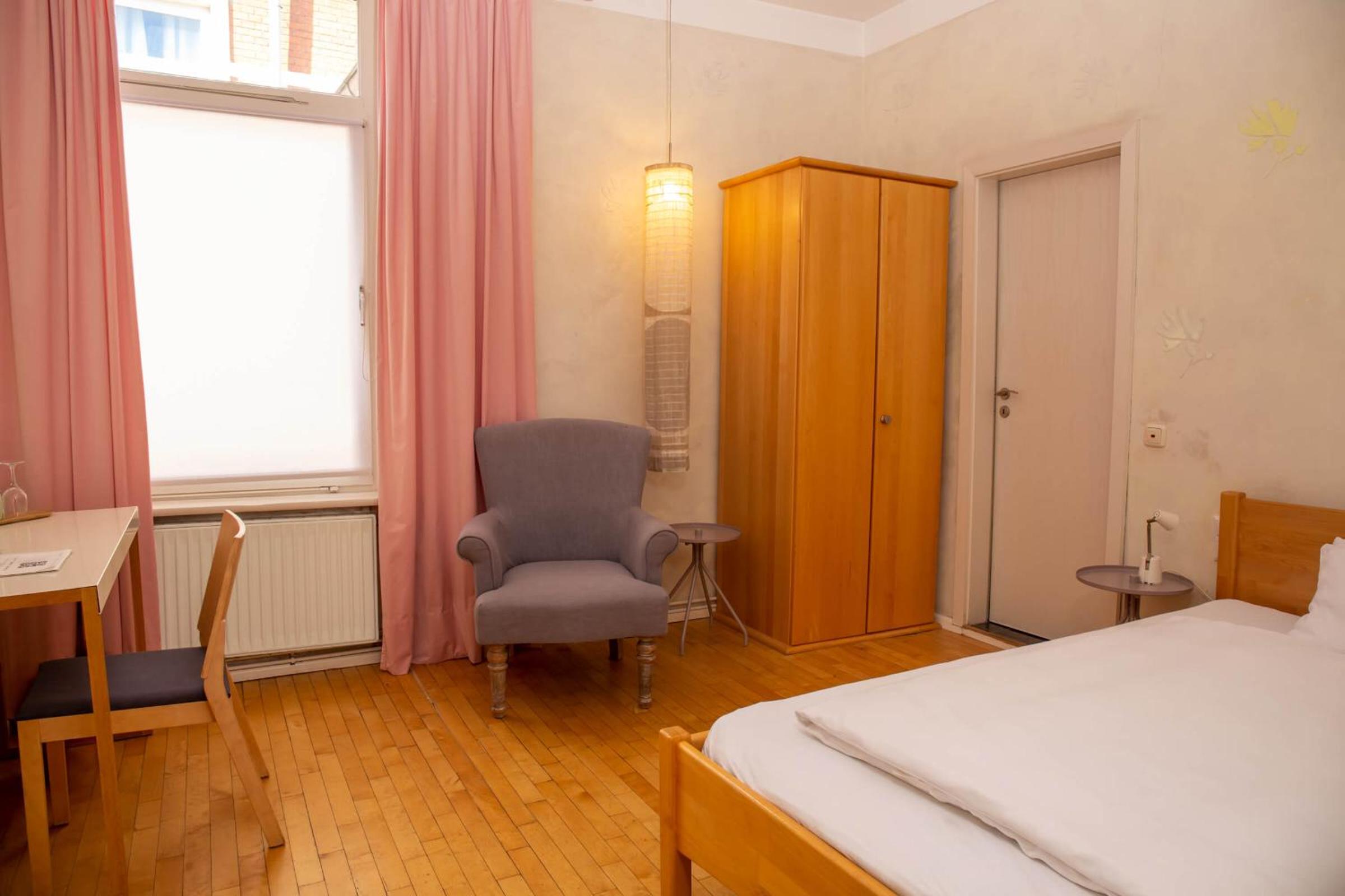 Large Single Room