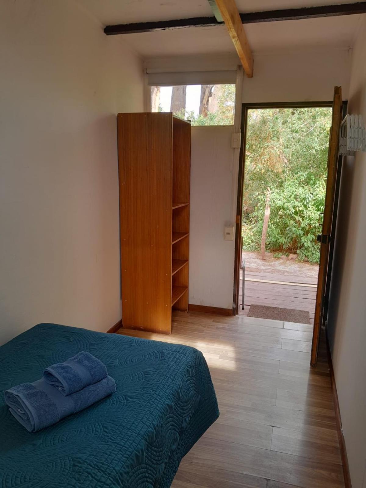 Single Room with Shared Bathroom photo 2