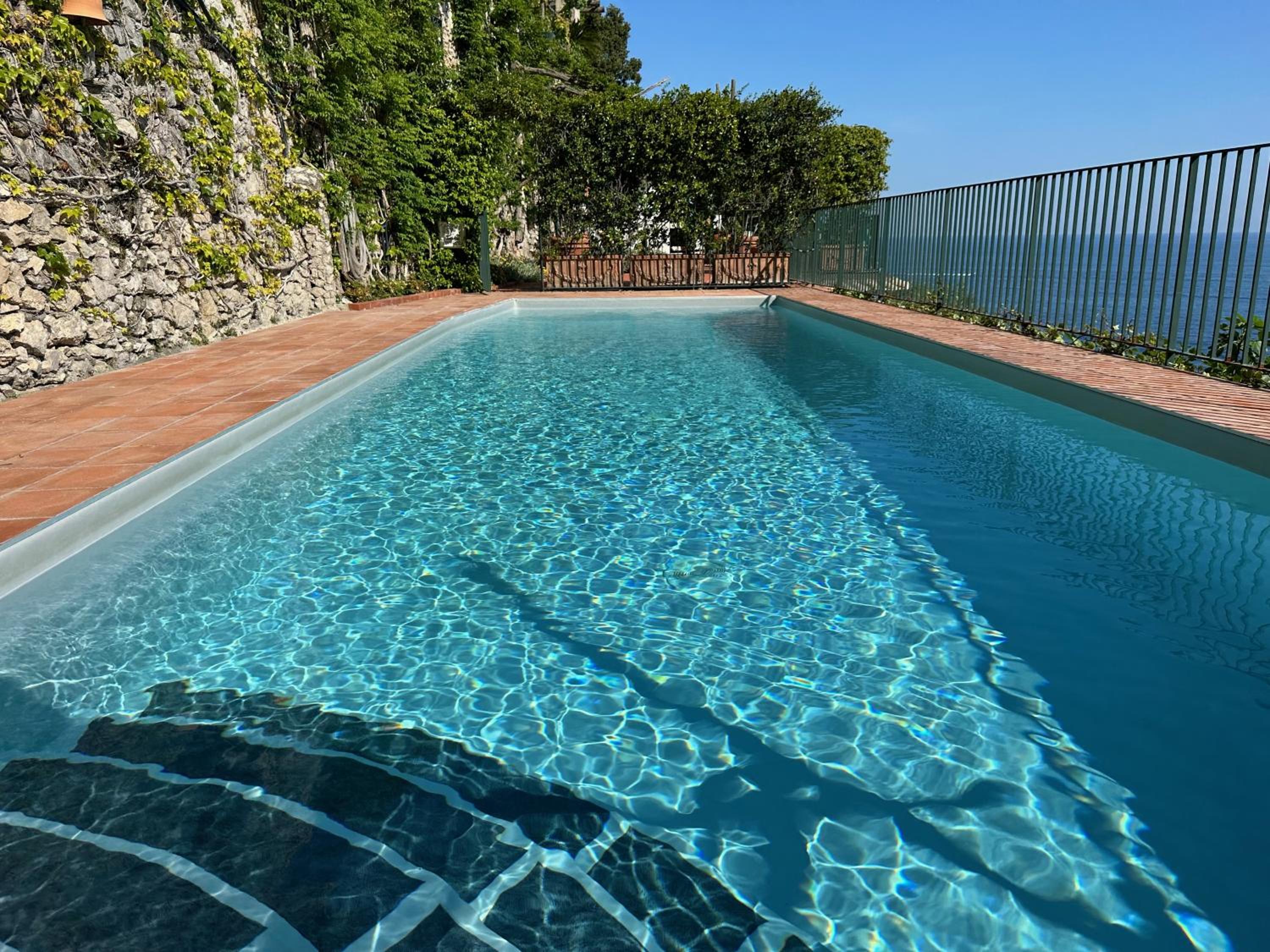 Villa photo 2