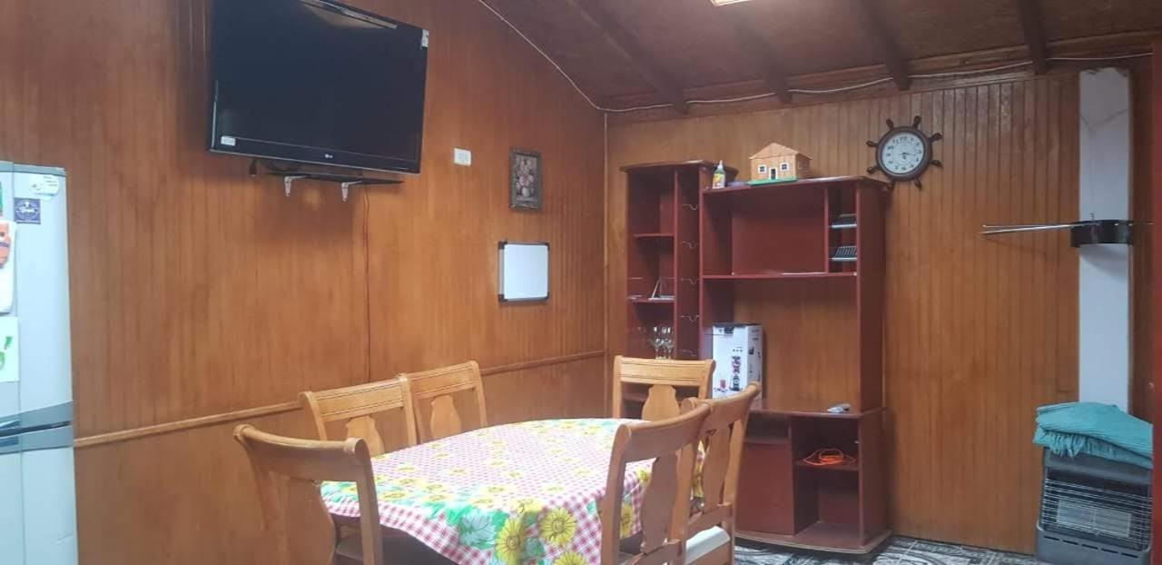 Three-Bedroom House photo 2