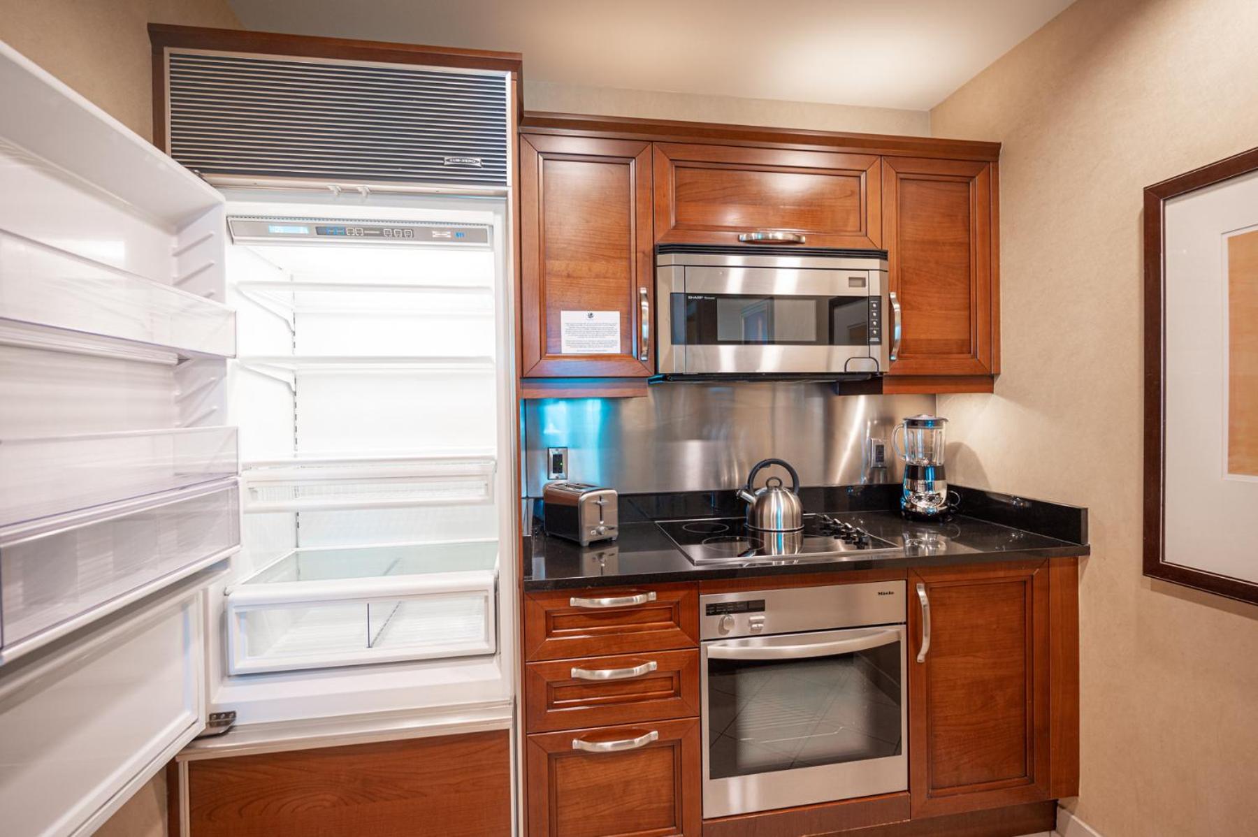 1BR Elite Penthouse Suite Mountain View with Balcony - Photo 48