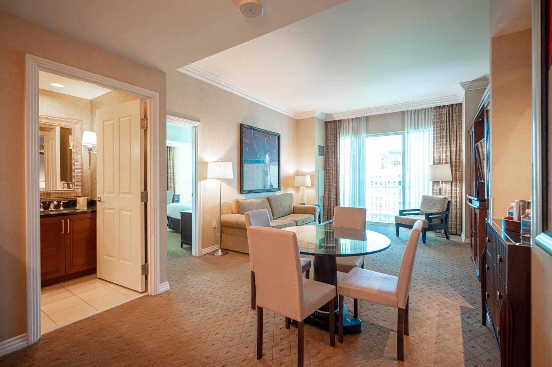 1BR Elite Penthouse Suite Mountain View with Balcony - Photo 15