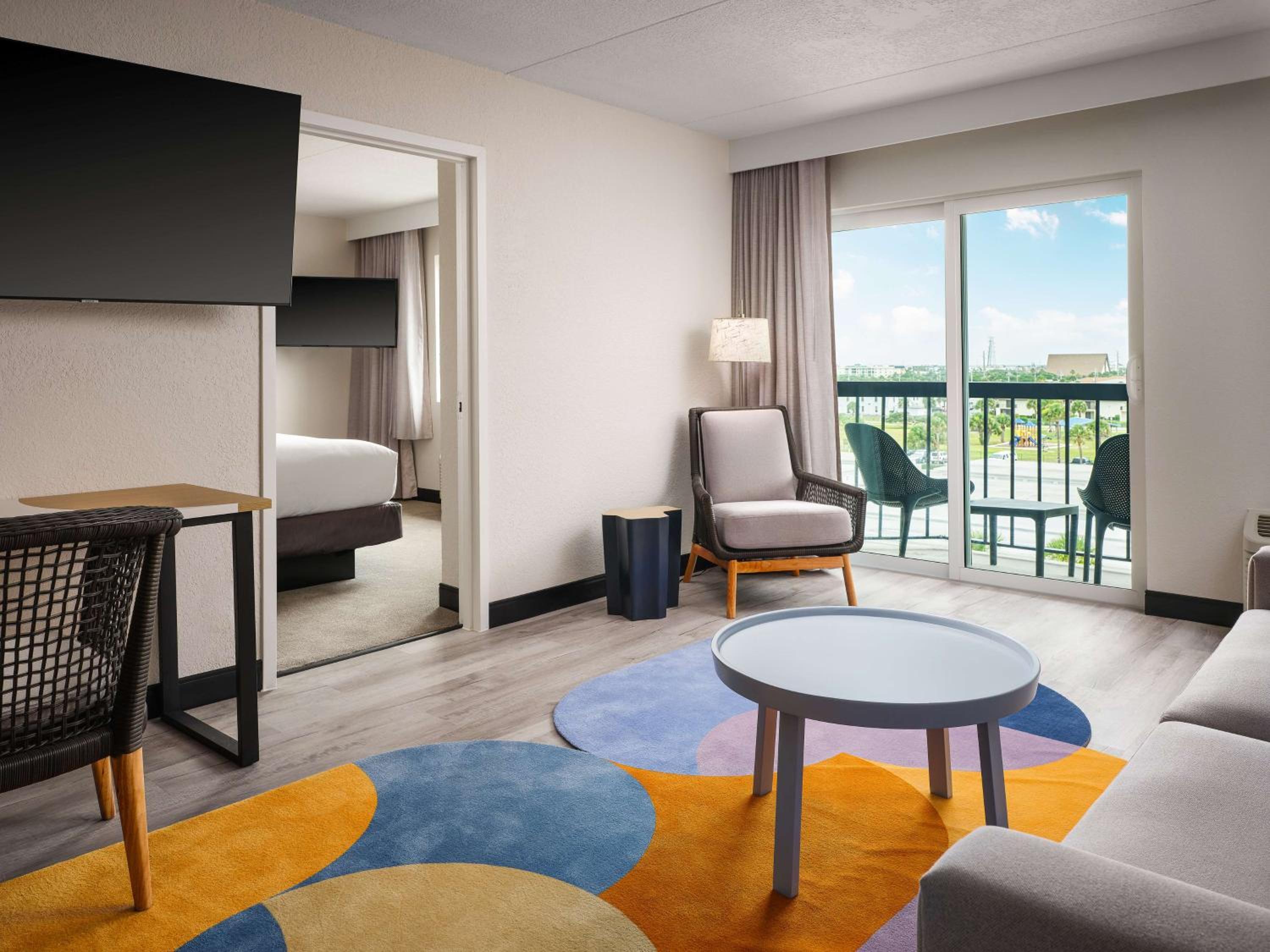 One Bedroom King Suite - Partial Ocean View photo 1