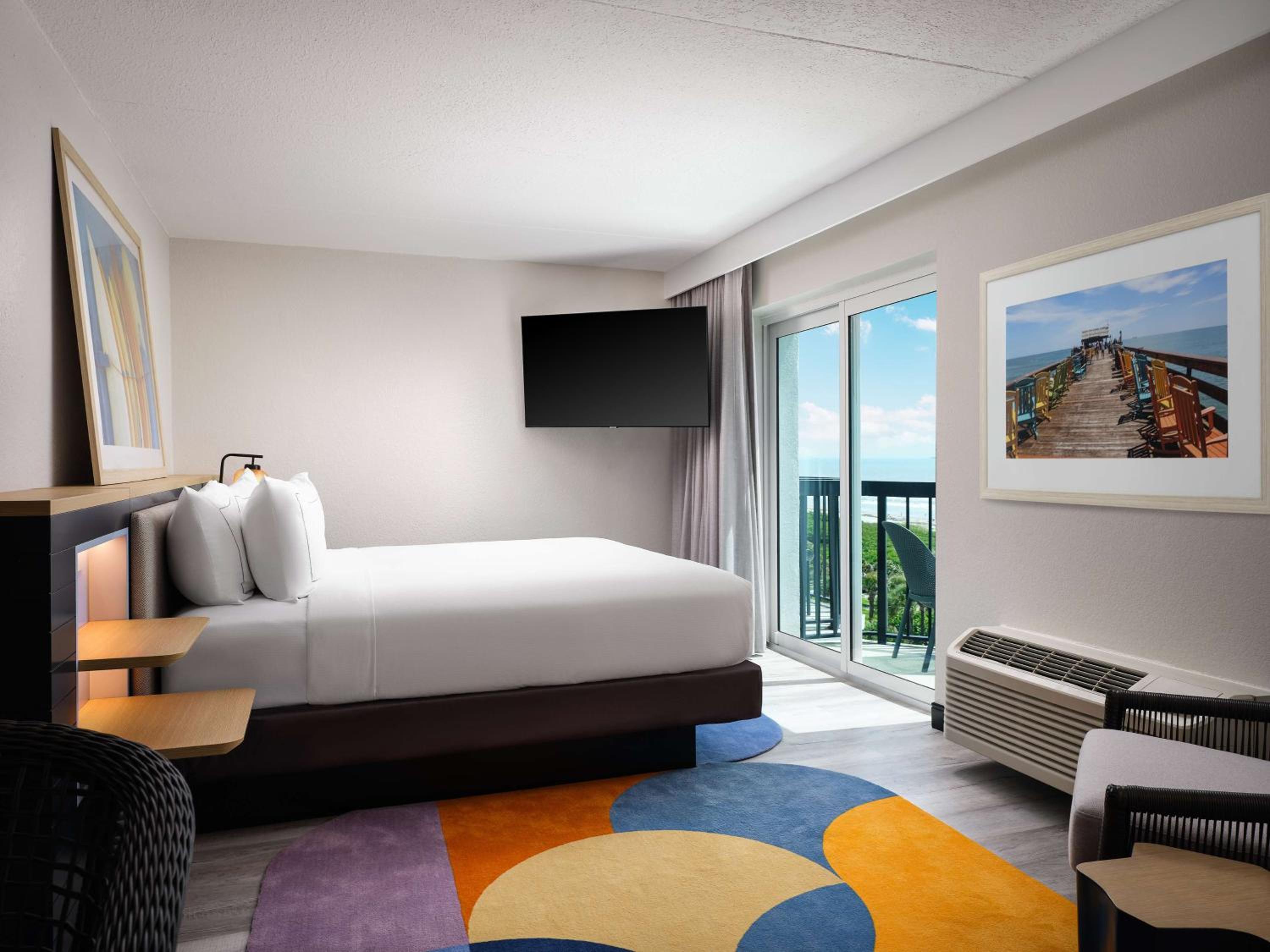 Non-Smoking King Room with Ocean View photo 1