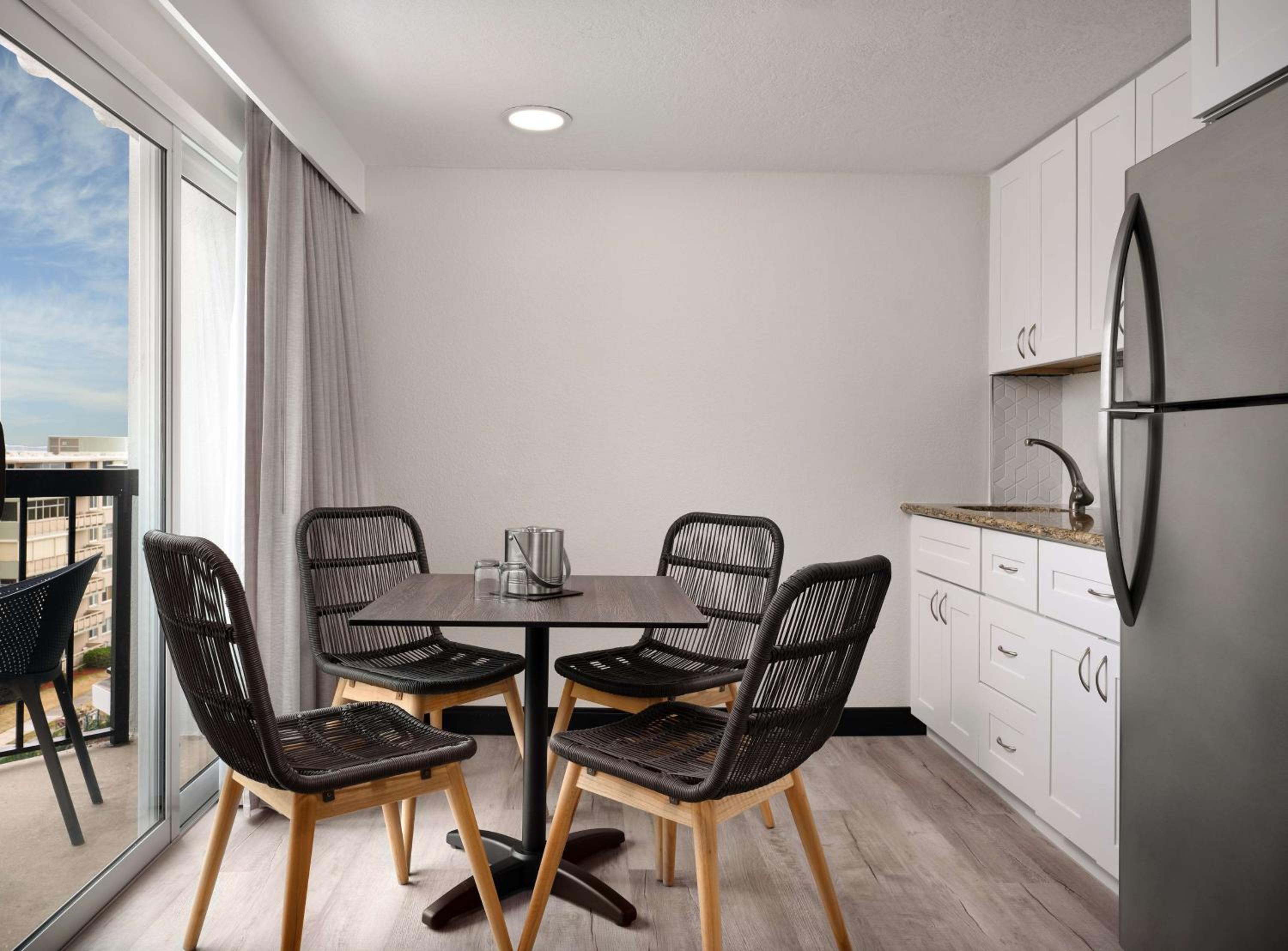 Presidential King Suite with Balcony - Ocean Front photo 1