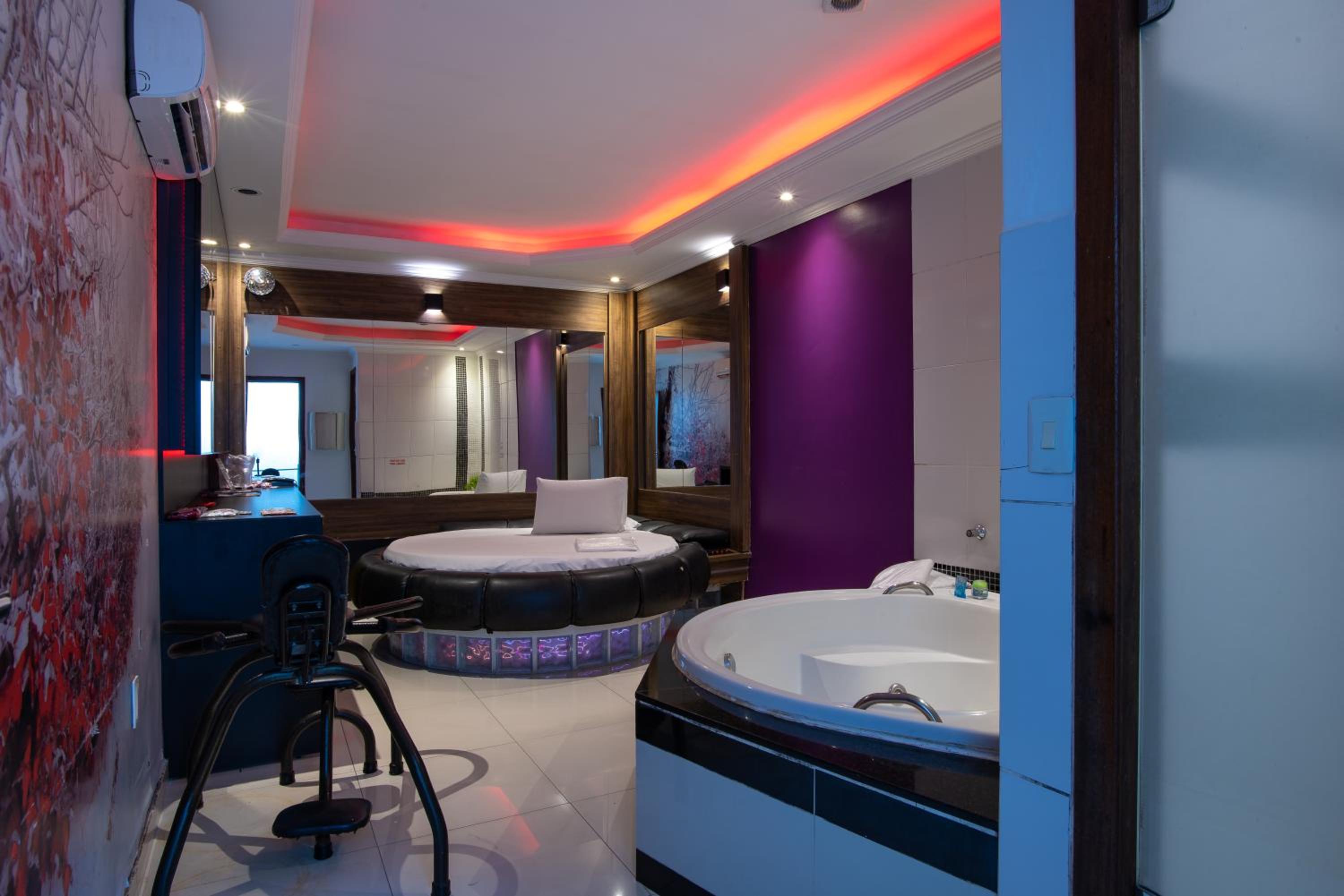 Luxury Double Room - Photo 23
