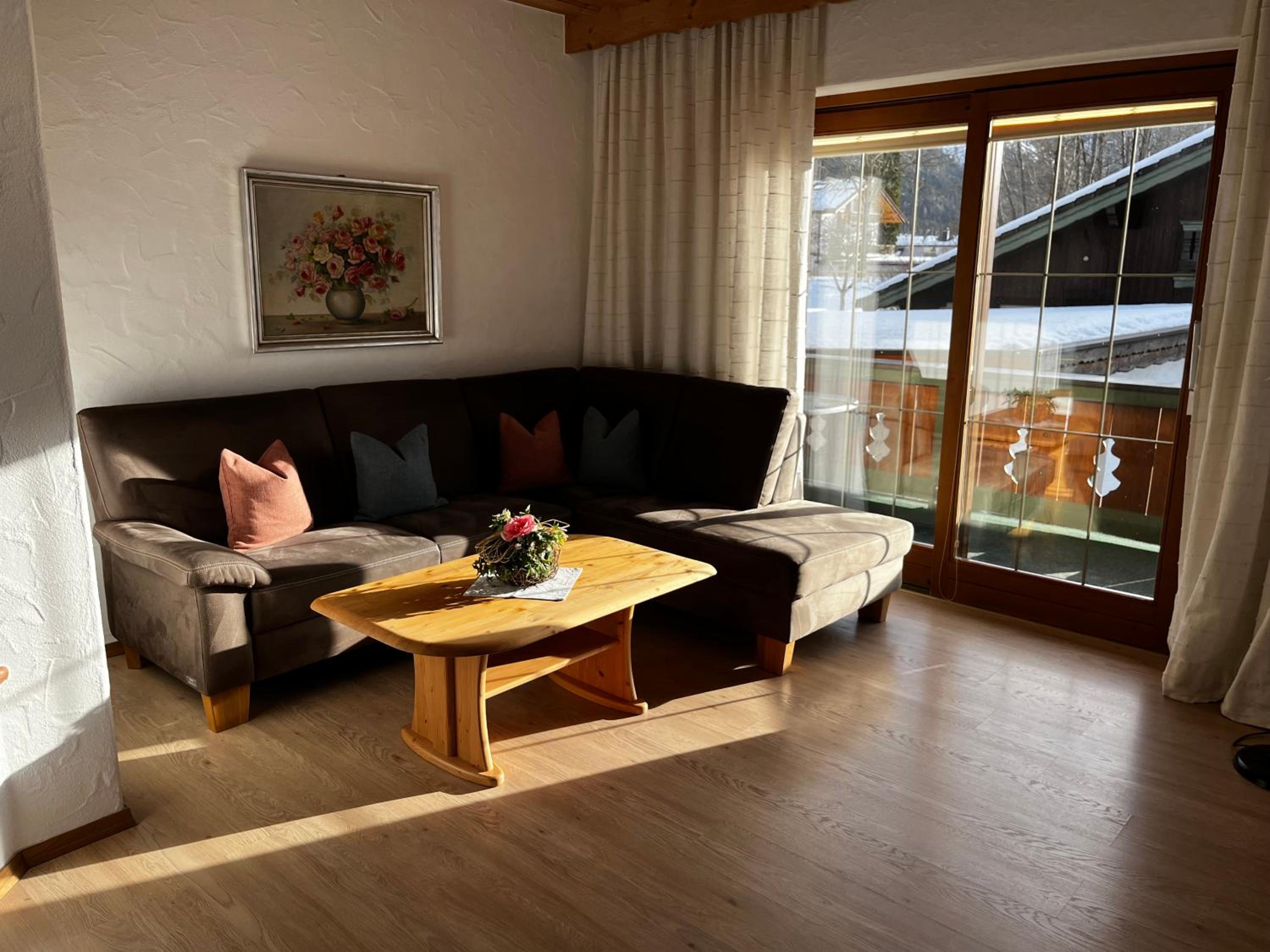 Apartment with Mountain View photo 1