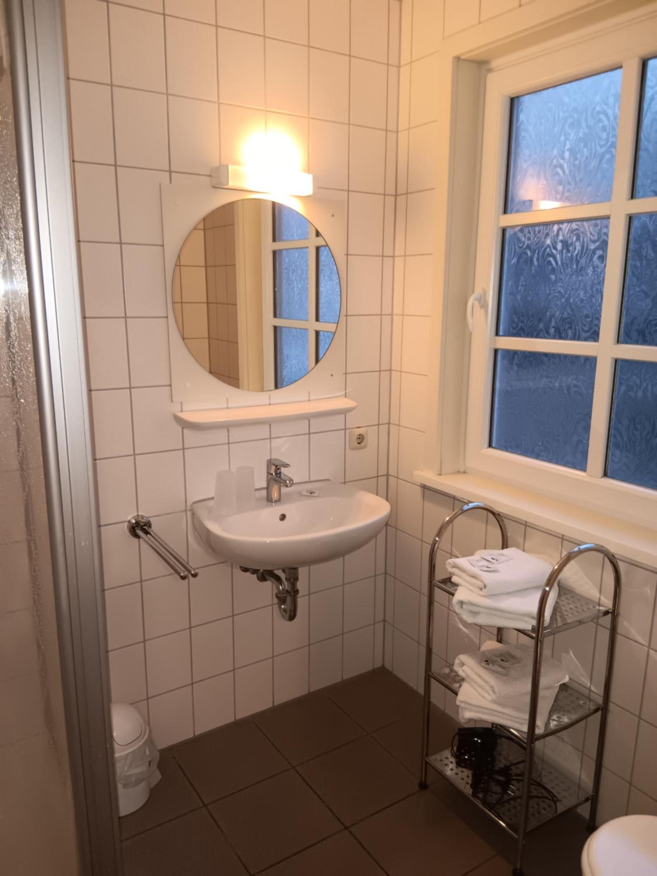 Double Room with Private Bathroom - Photo 2