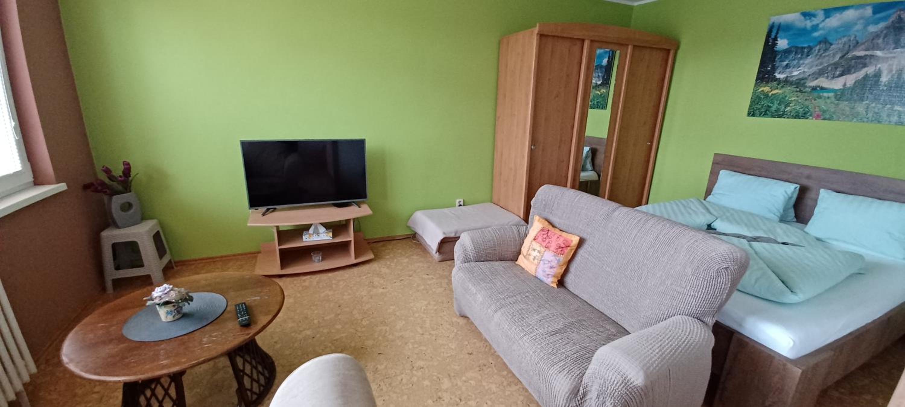 Studio Apartment - Photo 27
