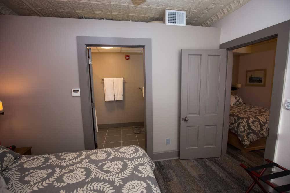 Deluxe Queen Room photo 2