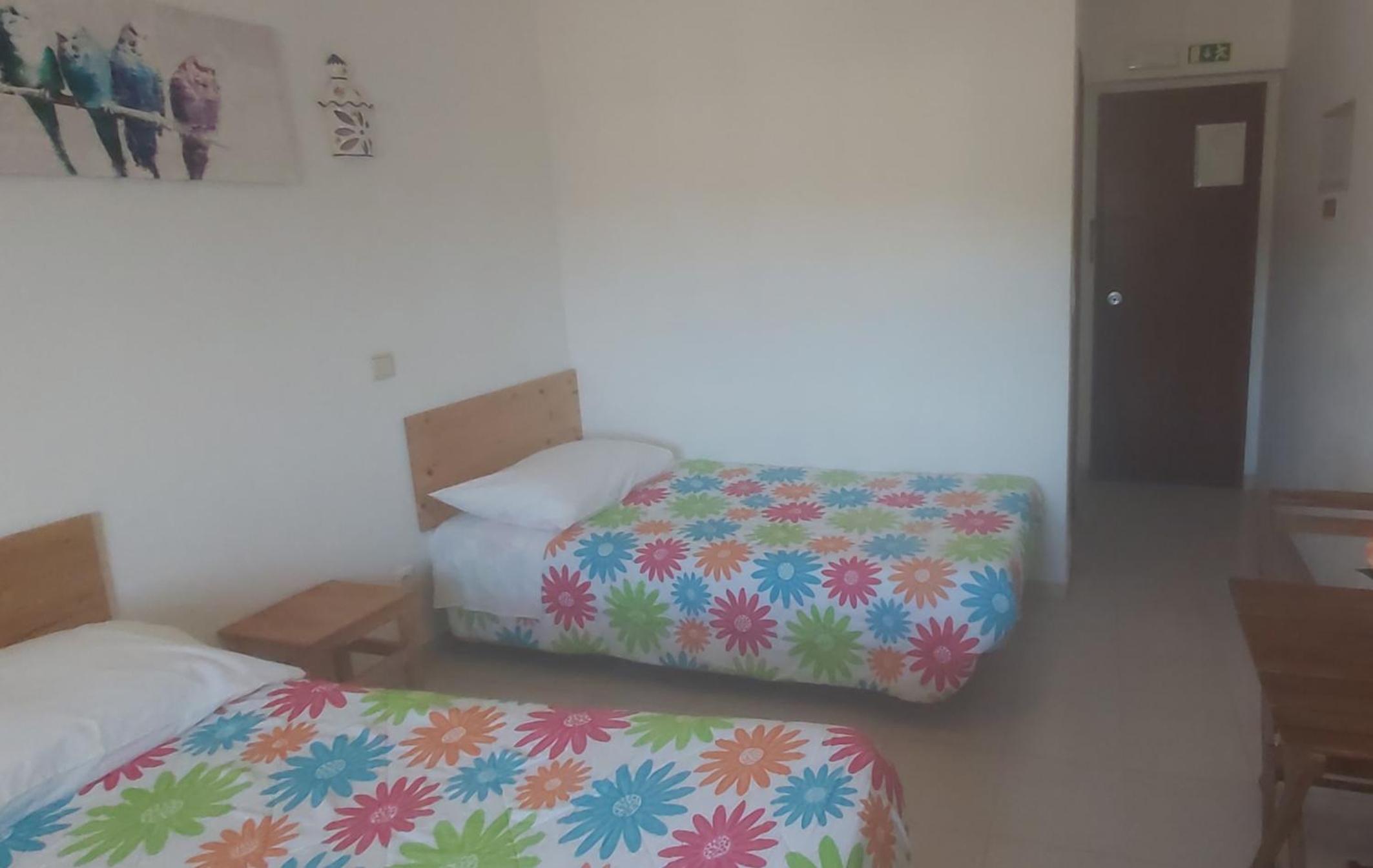 Twin Room - Photo 2
