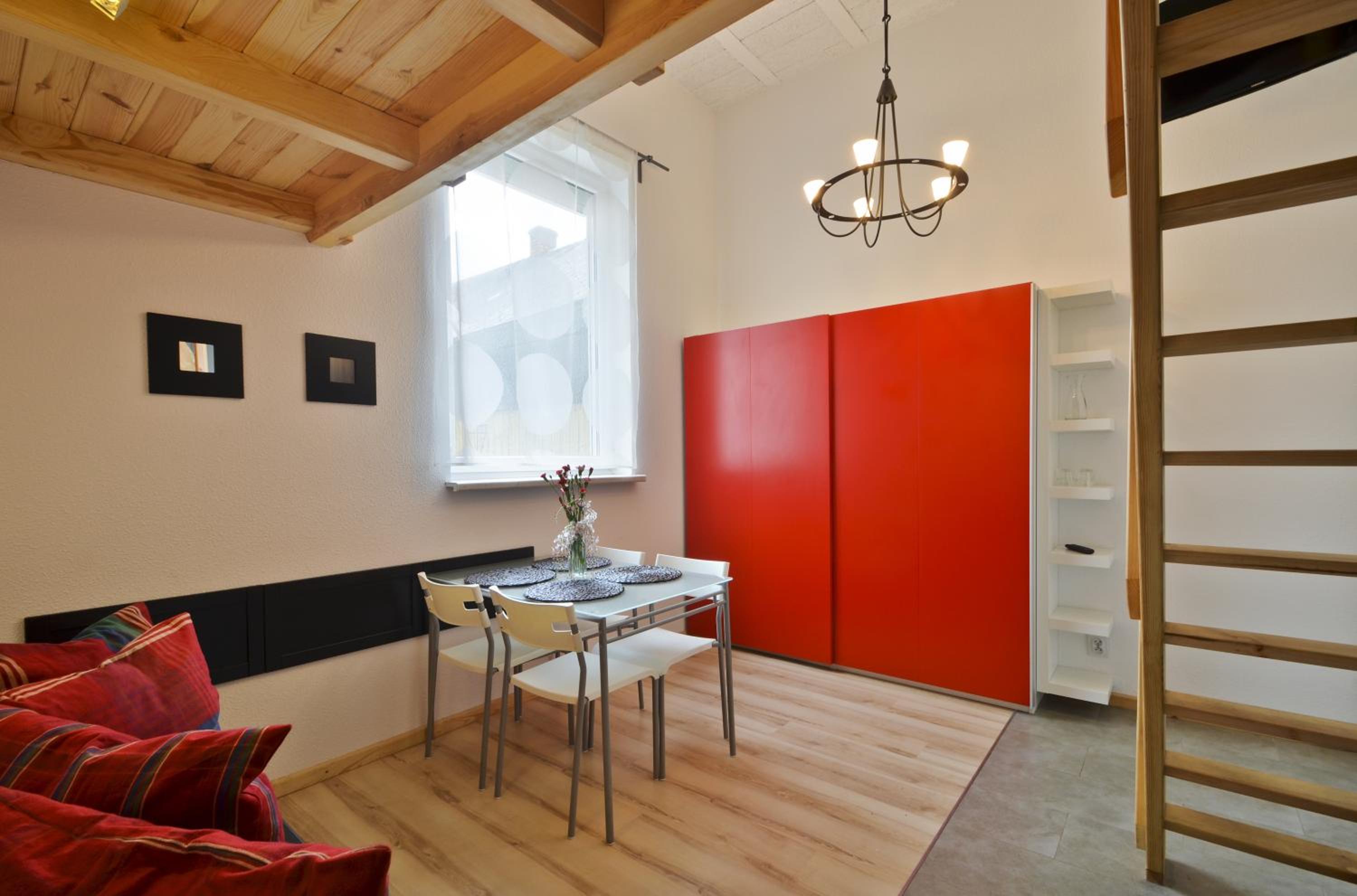 Duplex Apartment - Photo 3