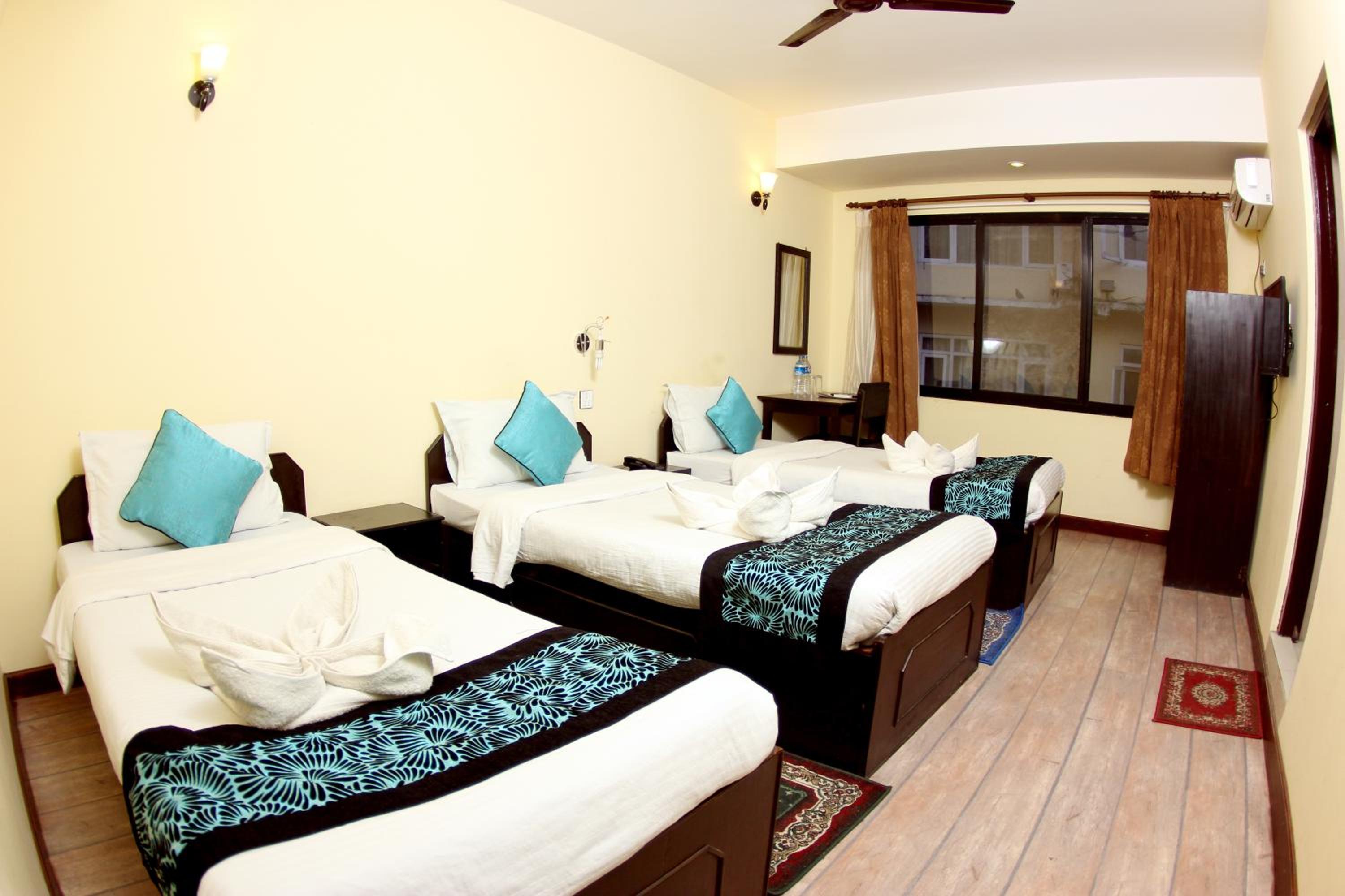 Deluxe Triple Room - Photo 6