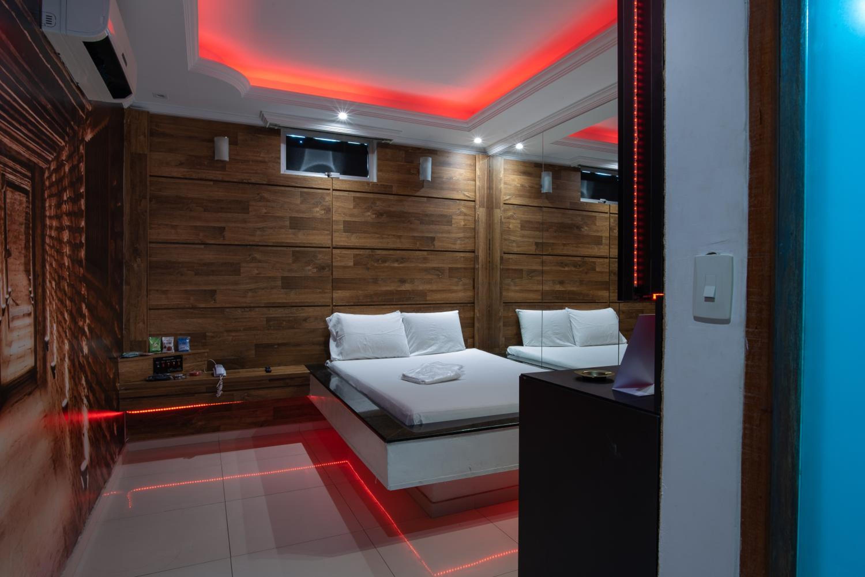 Classic Double Room - Photo 35