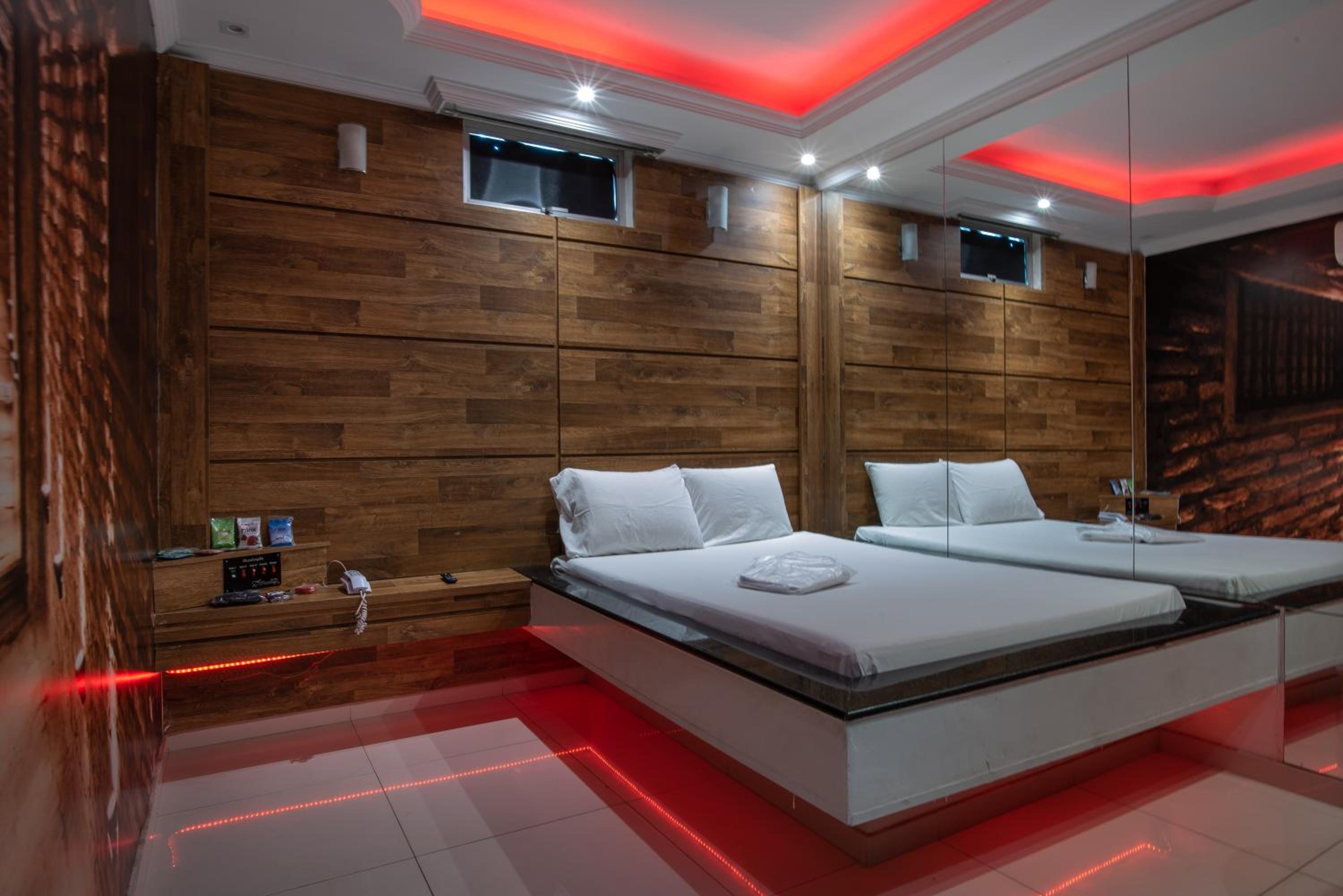 Classic Double Room - Photo 19