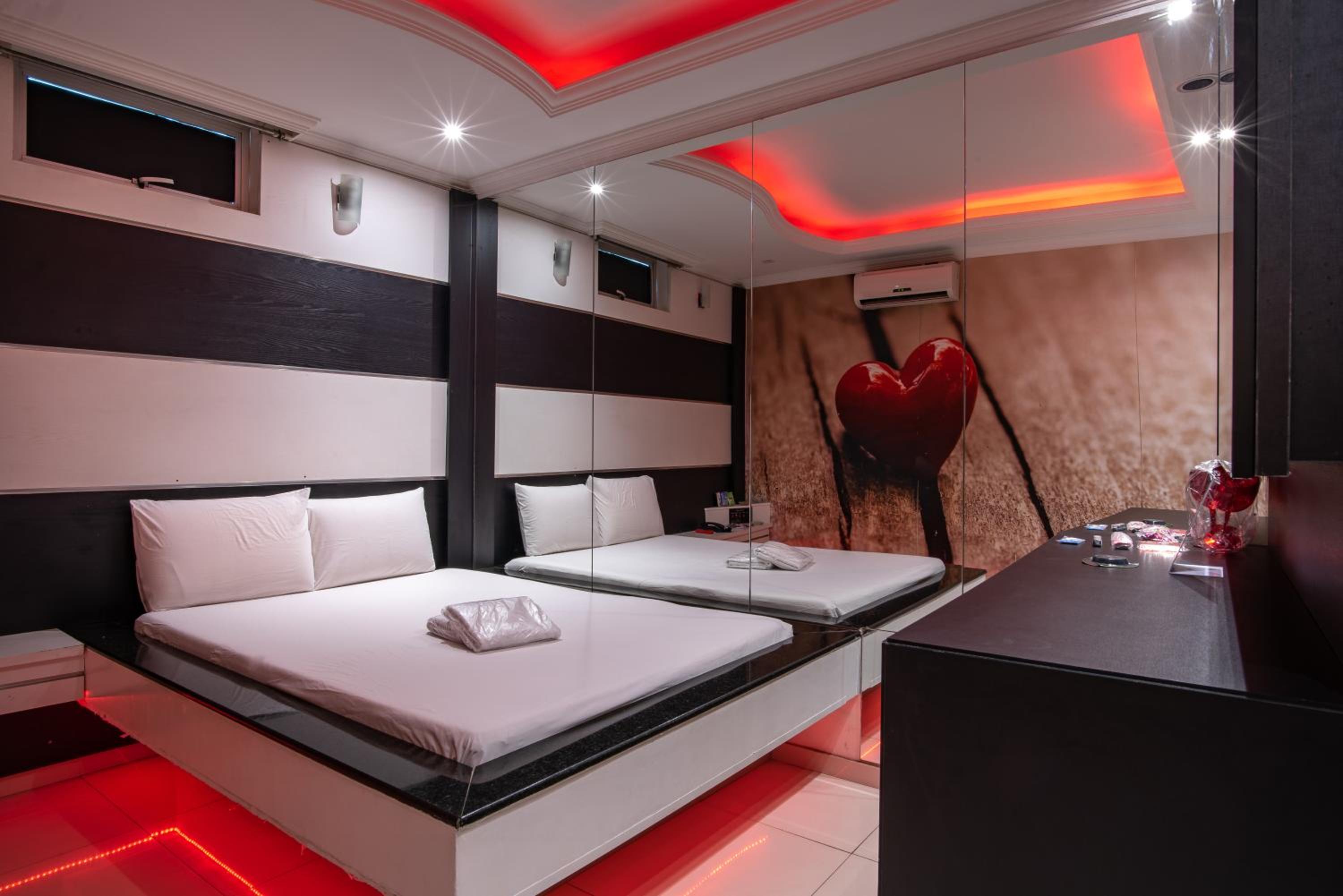 Classic Double Room - Photo 18