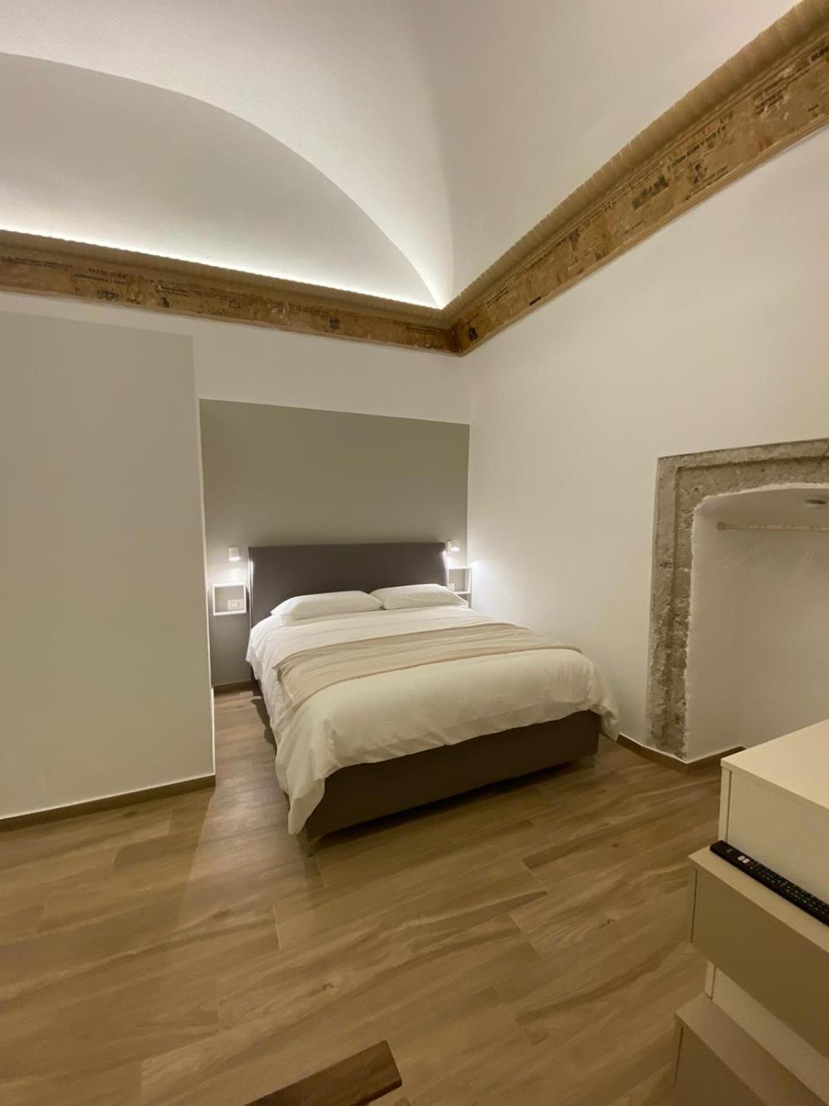 One-Bedroom Apartment with View