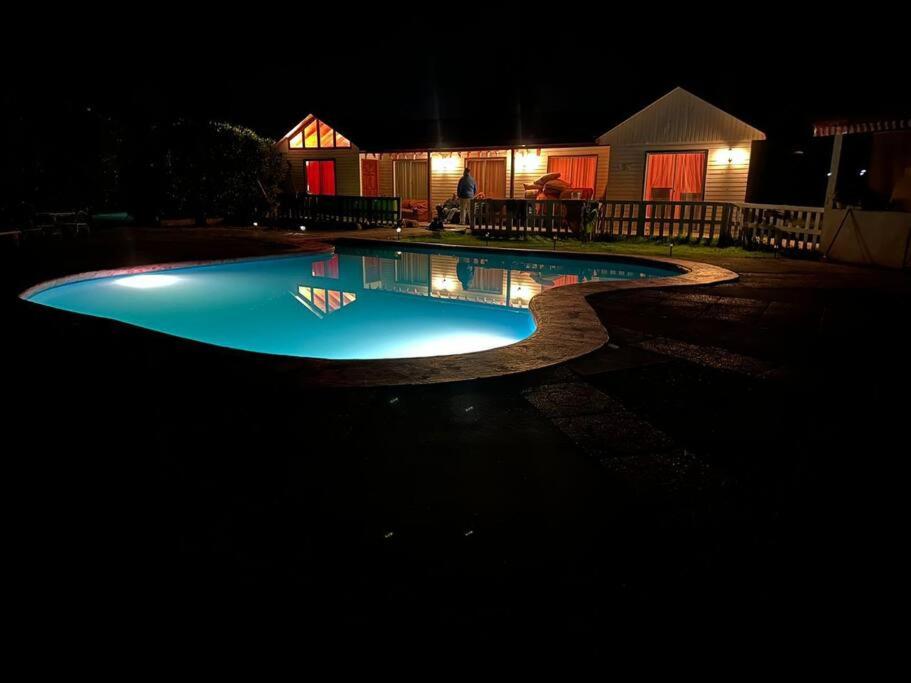 Six-Bedroom House photo 1