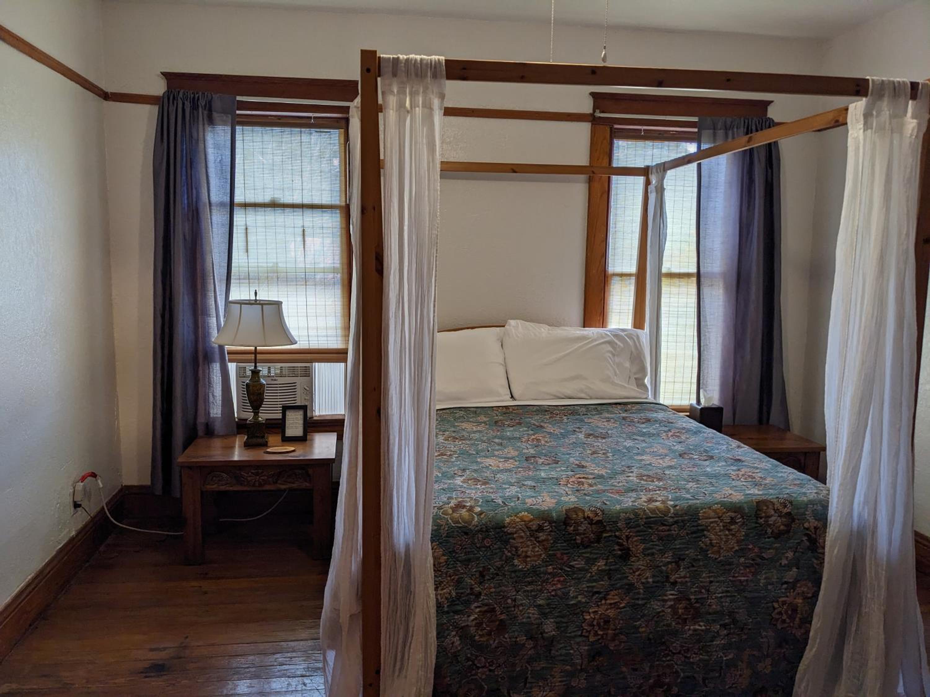 Queen Room with Shared Bathroom