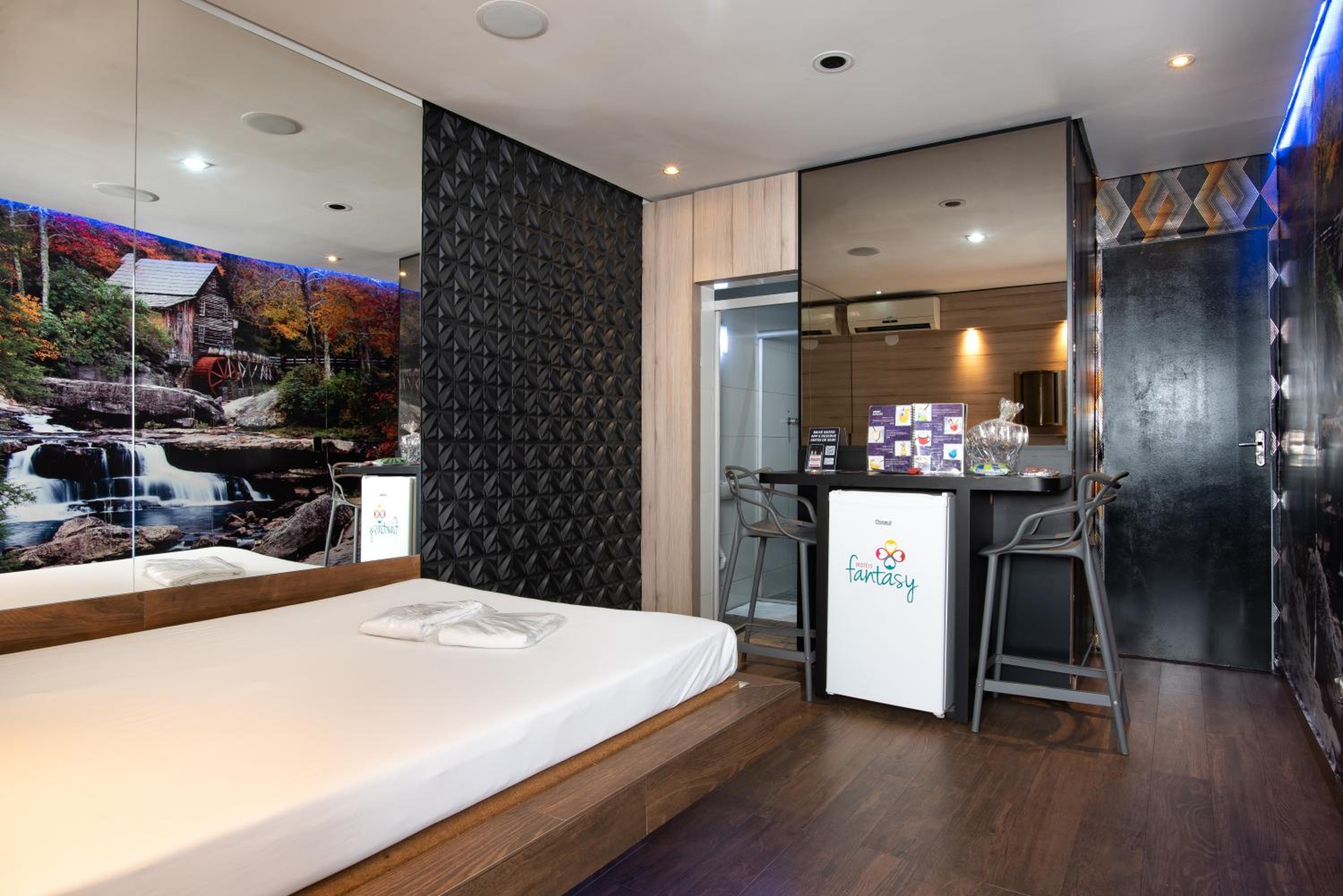 Standard Suite - Photo 11