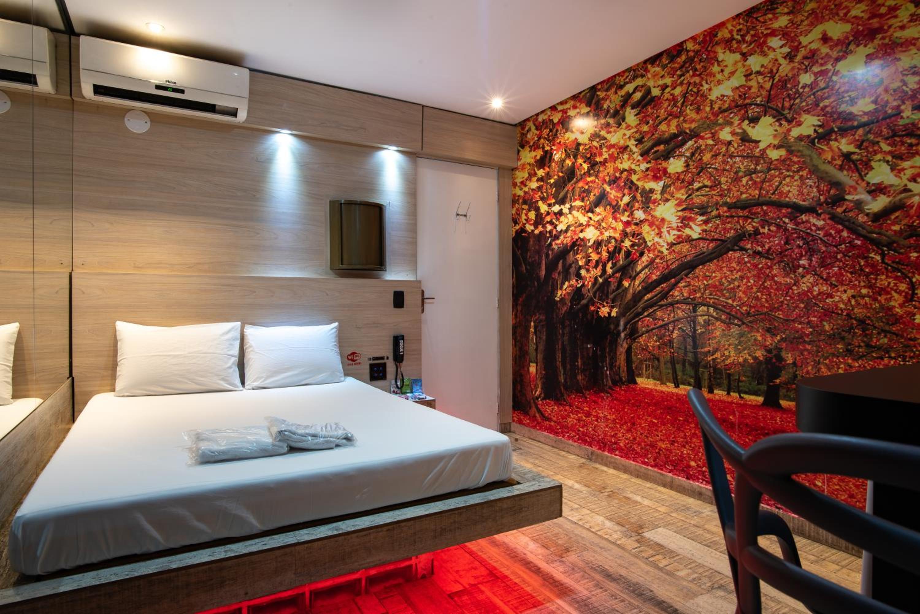 Standard Suite - Photo 8