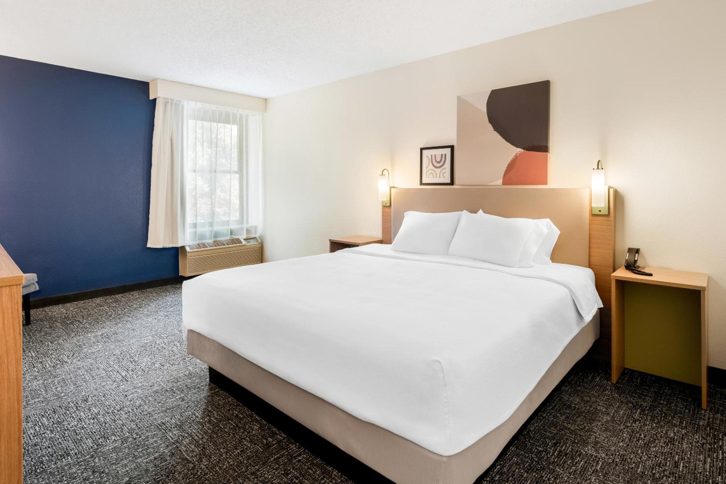 Spark By Hilton Staunton, Foto 7