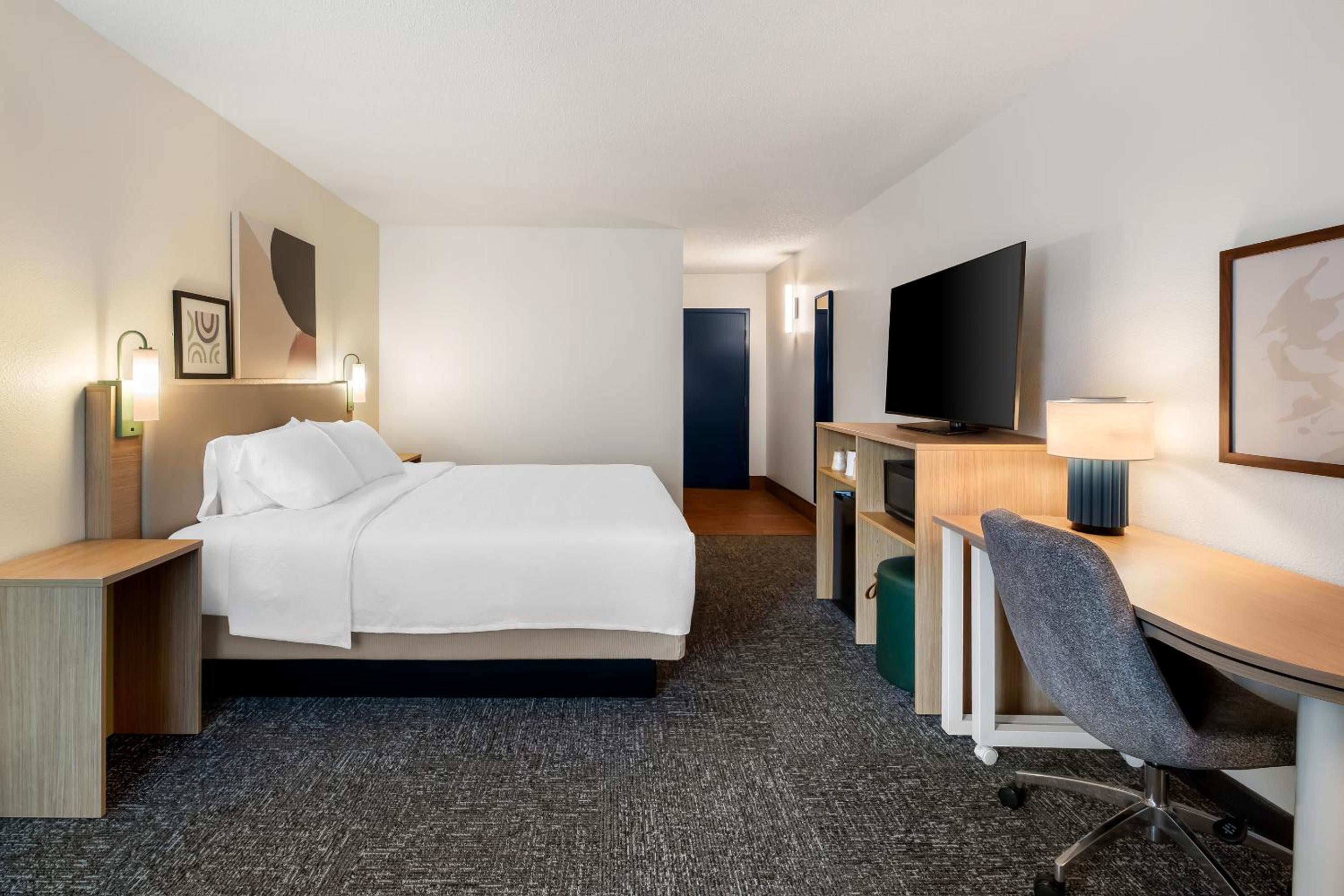 Spark By Hilton Staunton, Foto 5