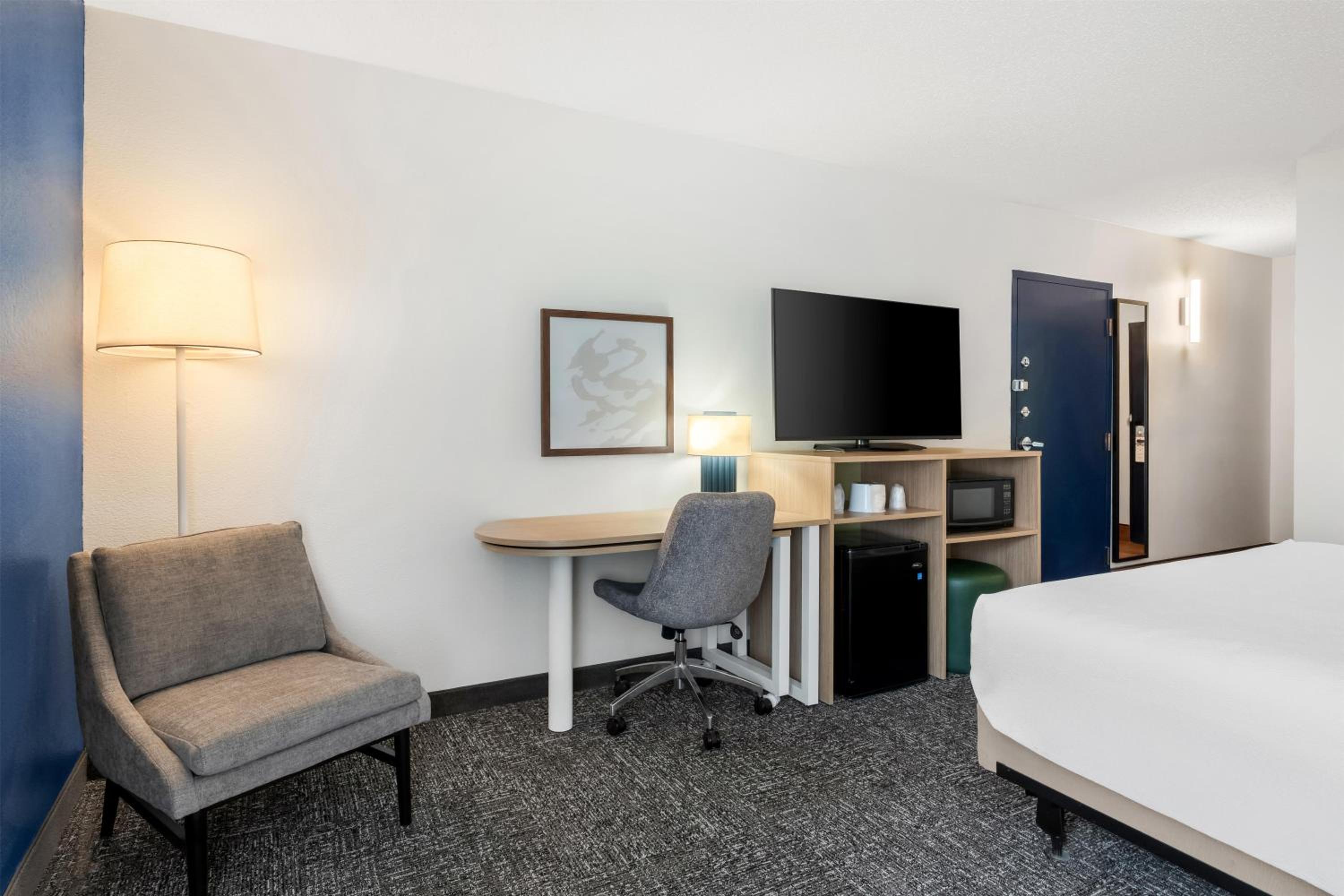 Spark By Hilton Staunton, Foto 3