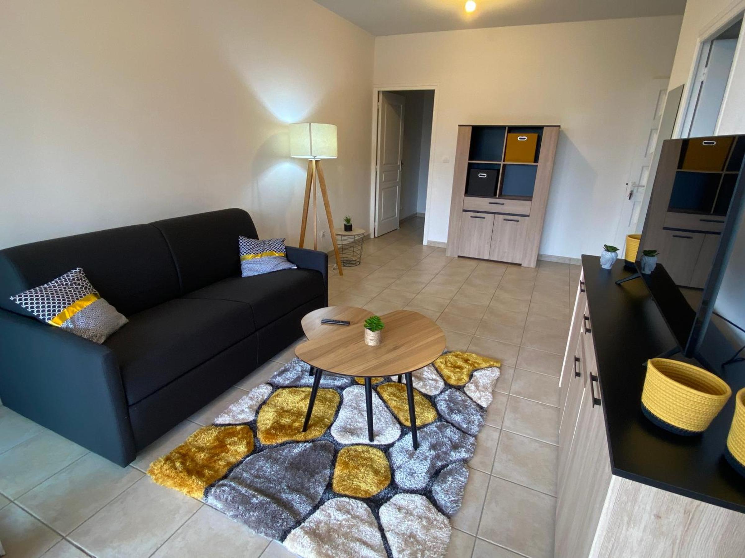 Apartment photo 3