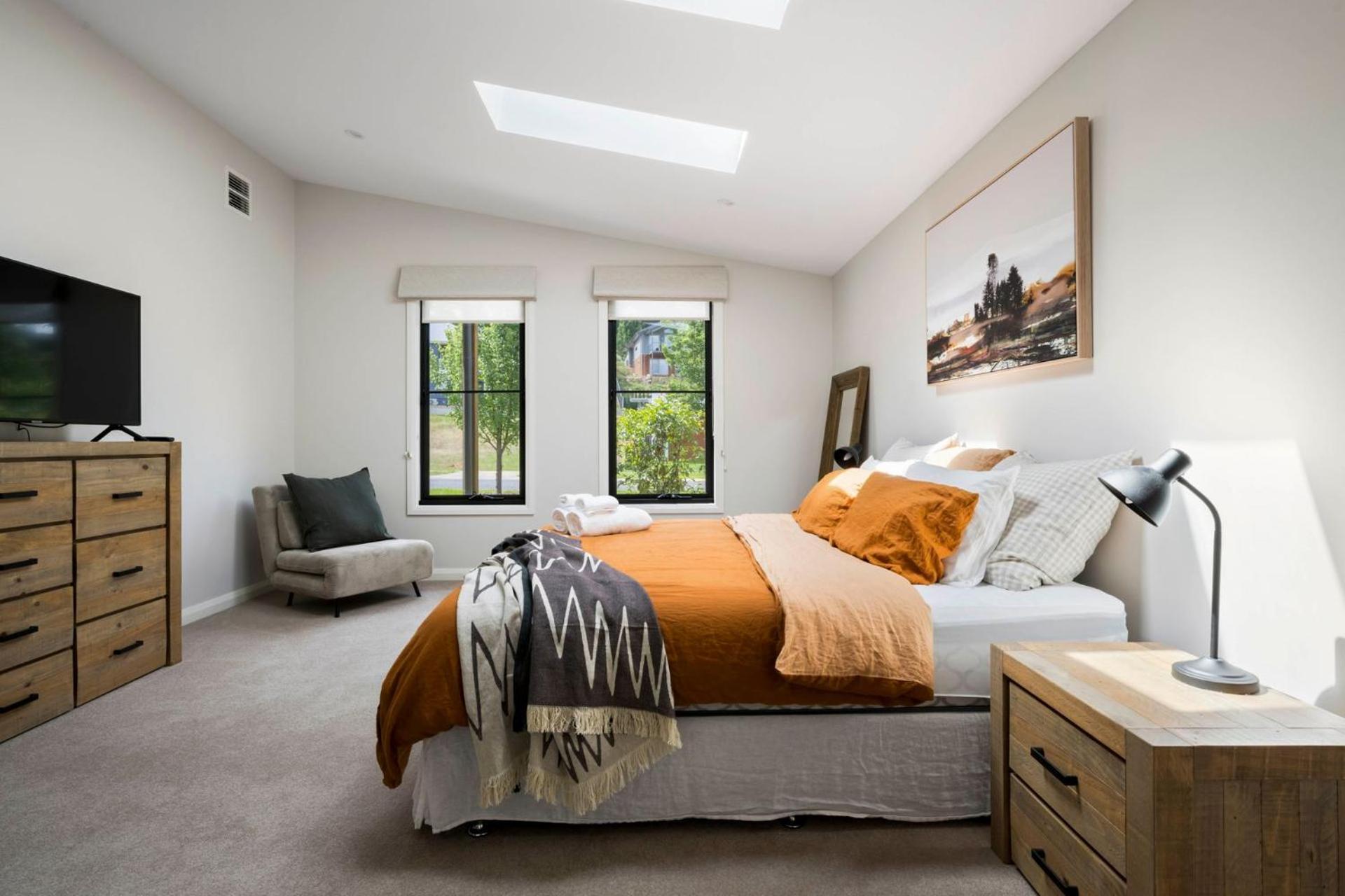Four-Bedroom House photo 3