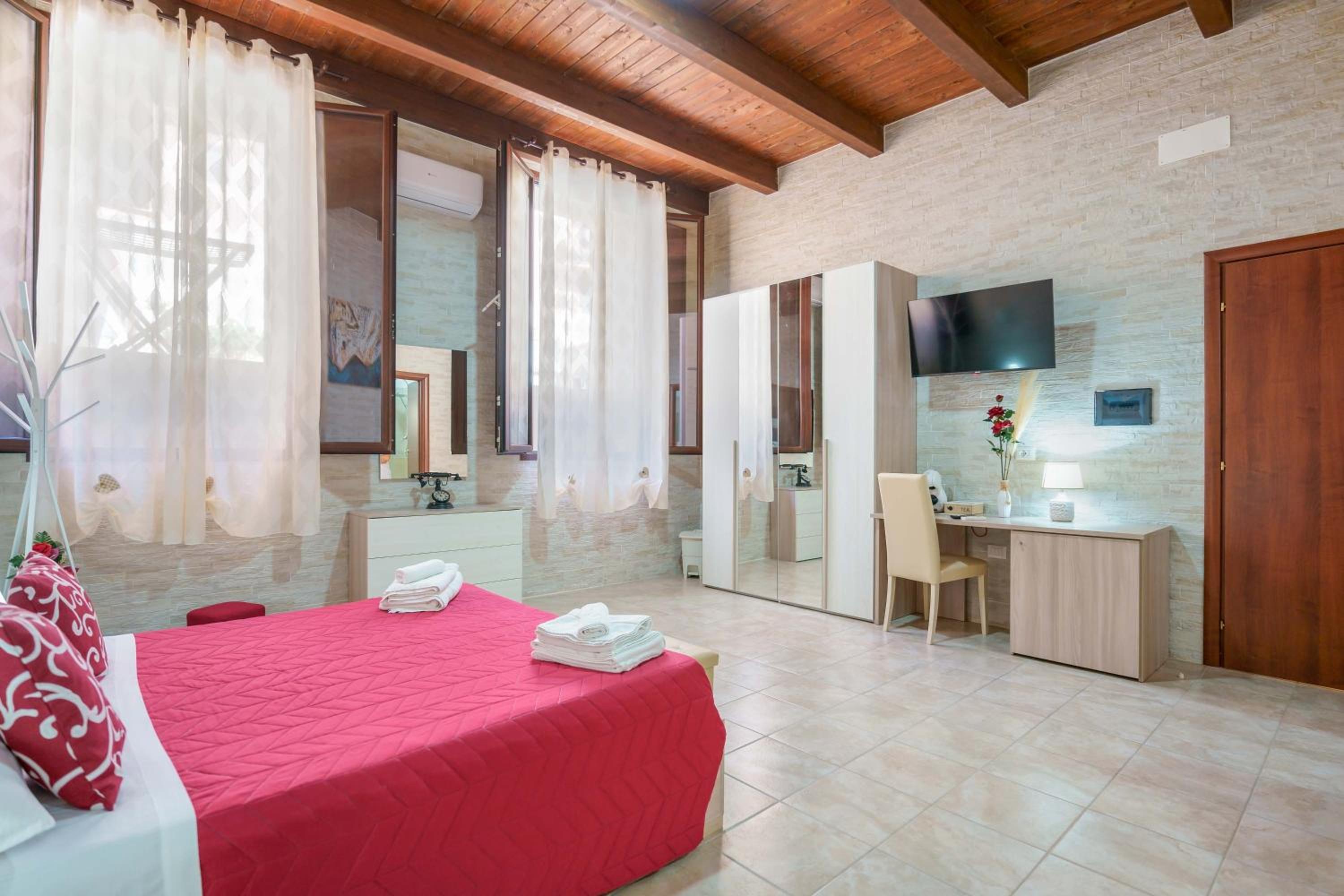 Deluxe Quadruple Room - Photo 4