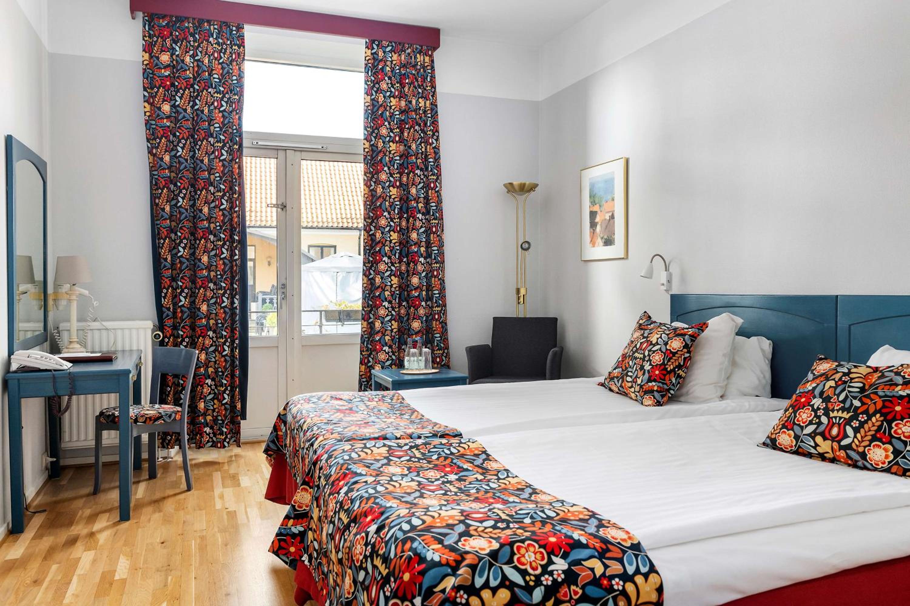 Standard Twin Room with Terrace - Pet Friendly/Non-Smoking - Photo 4