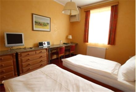 Triple Room - Photo 1