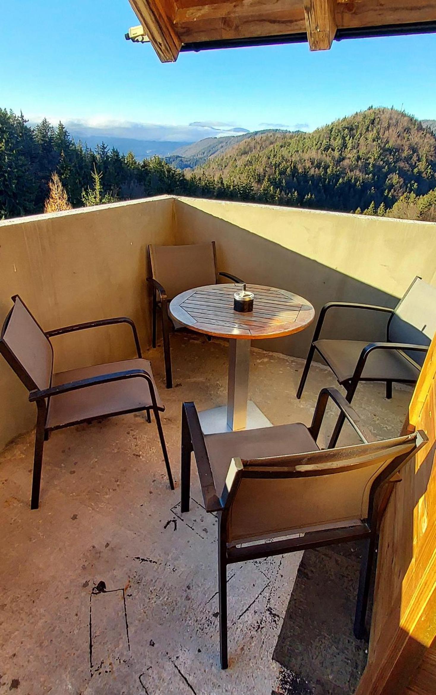 Triple Room with Mountain View photo 2